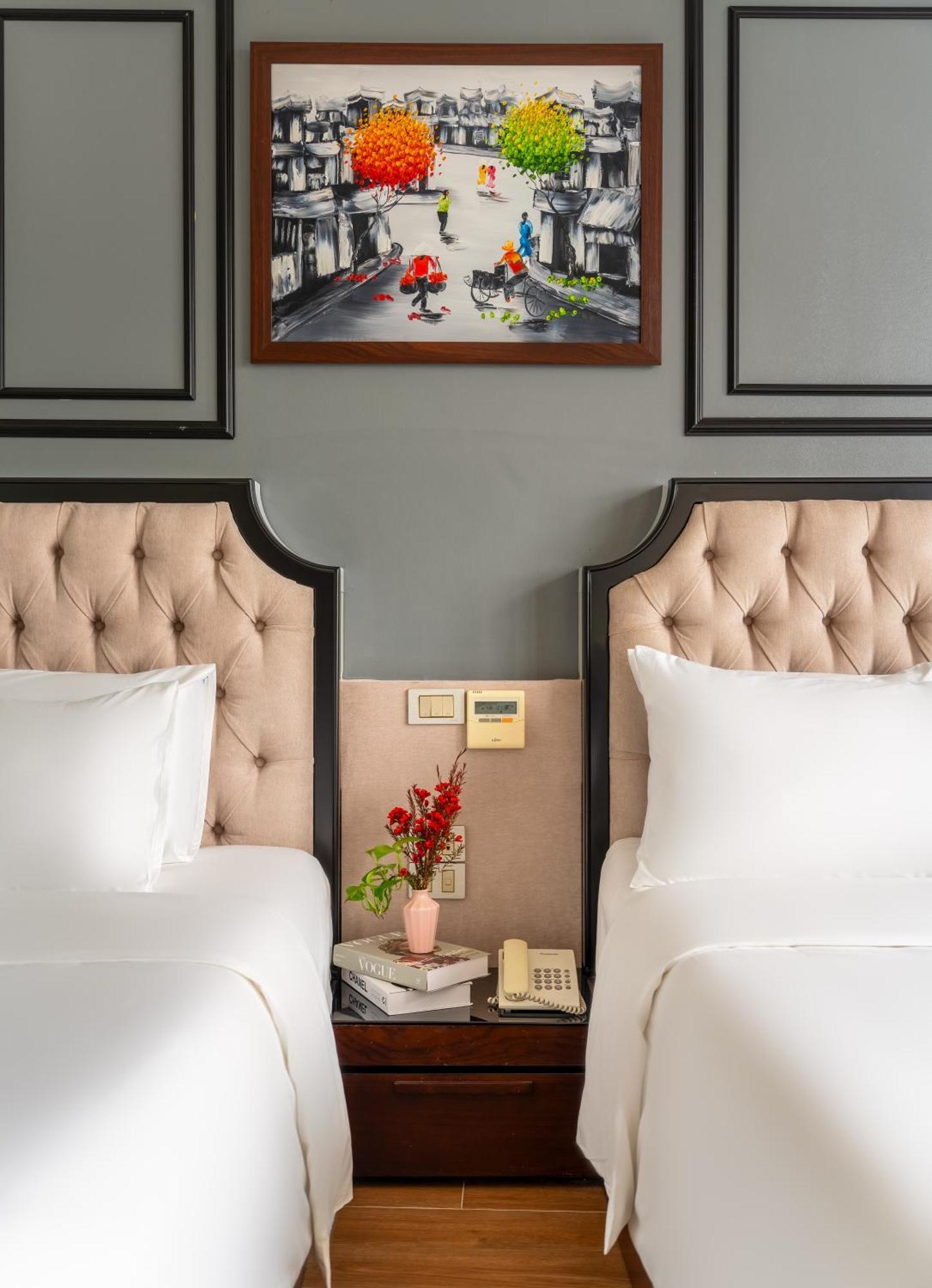 Bella Premier & Rooftop Skybar Hanoi