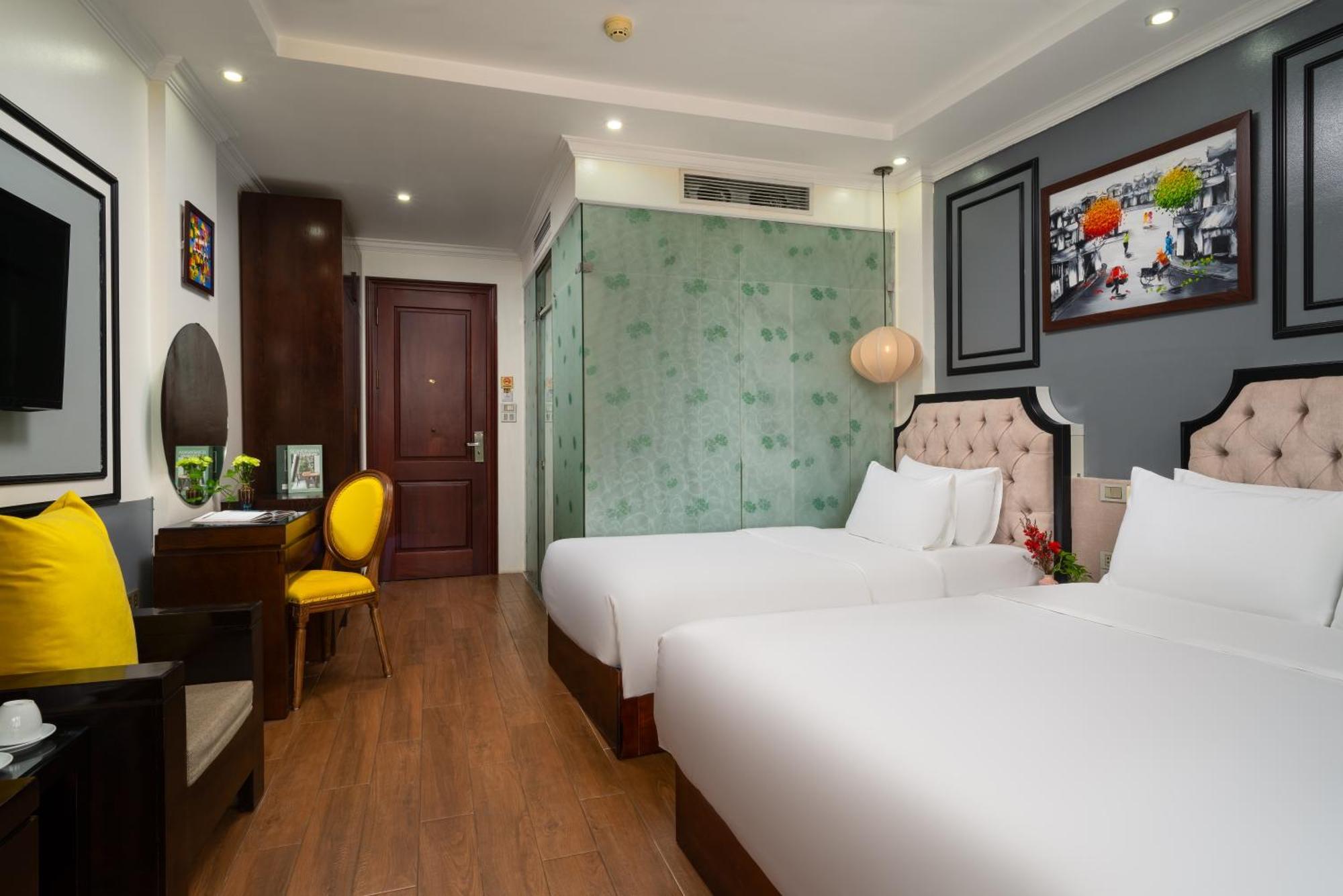 Bella Premier & Rooftop Skybar Hotel