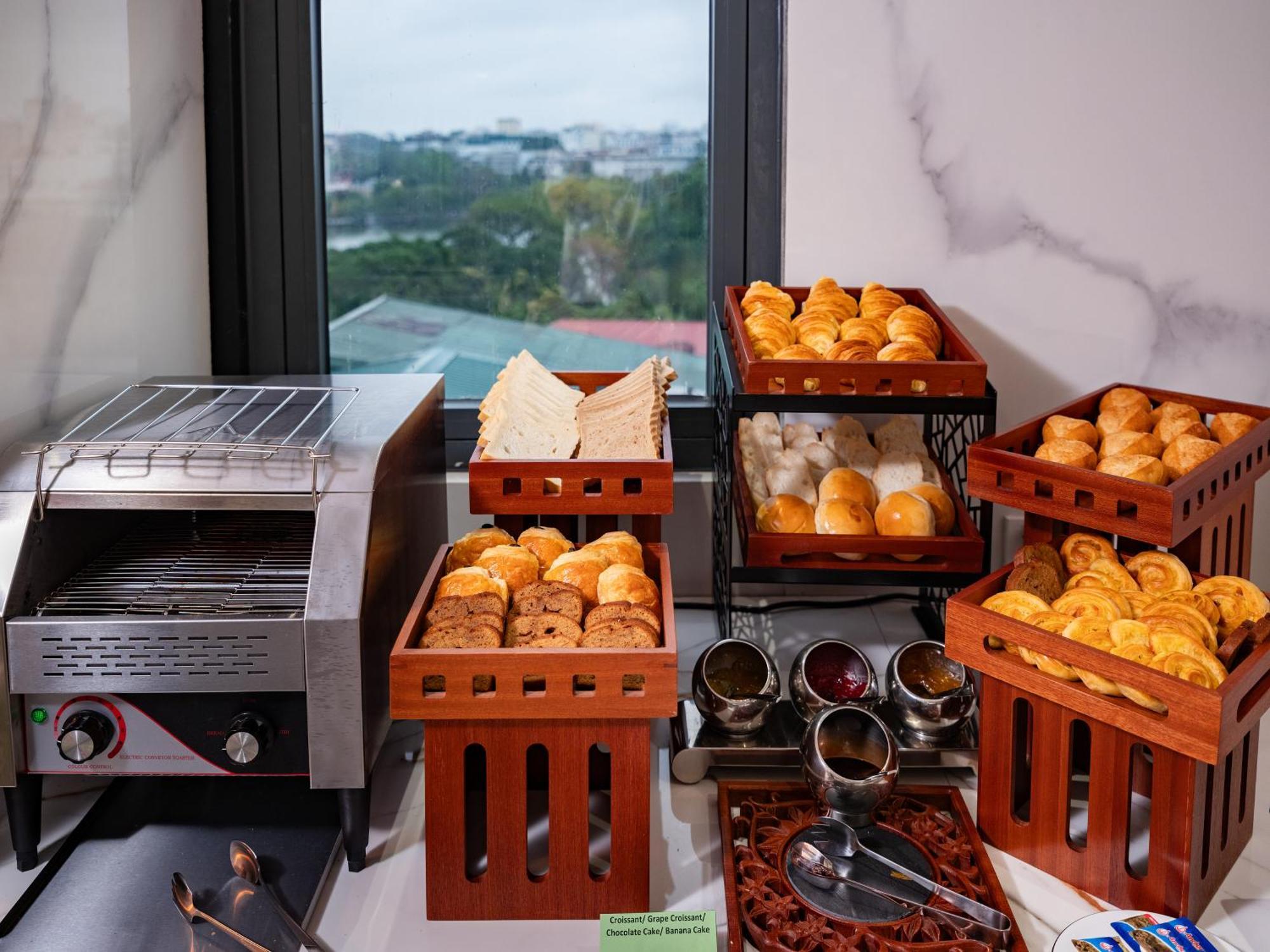 Hotel L'signature & Hanoi