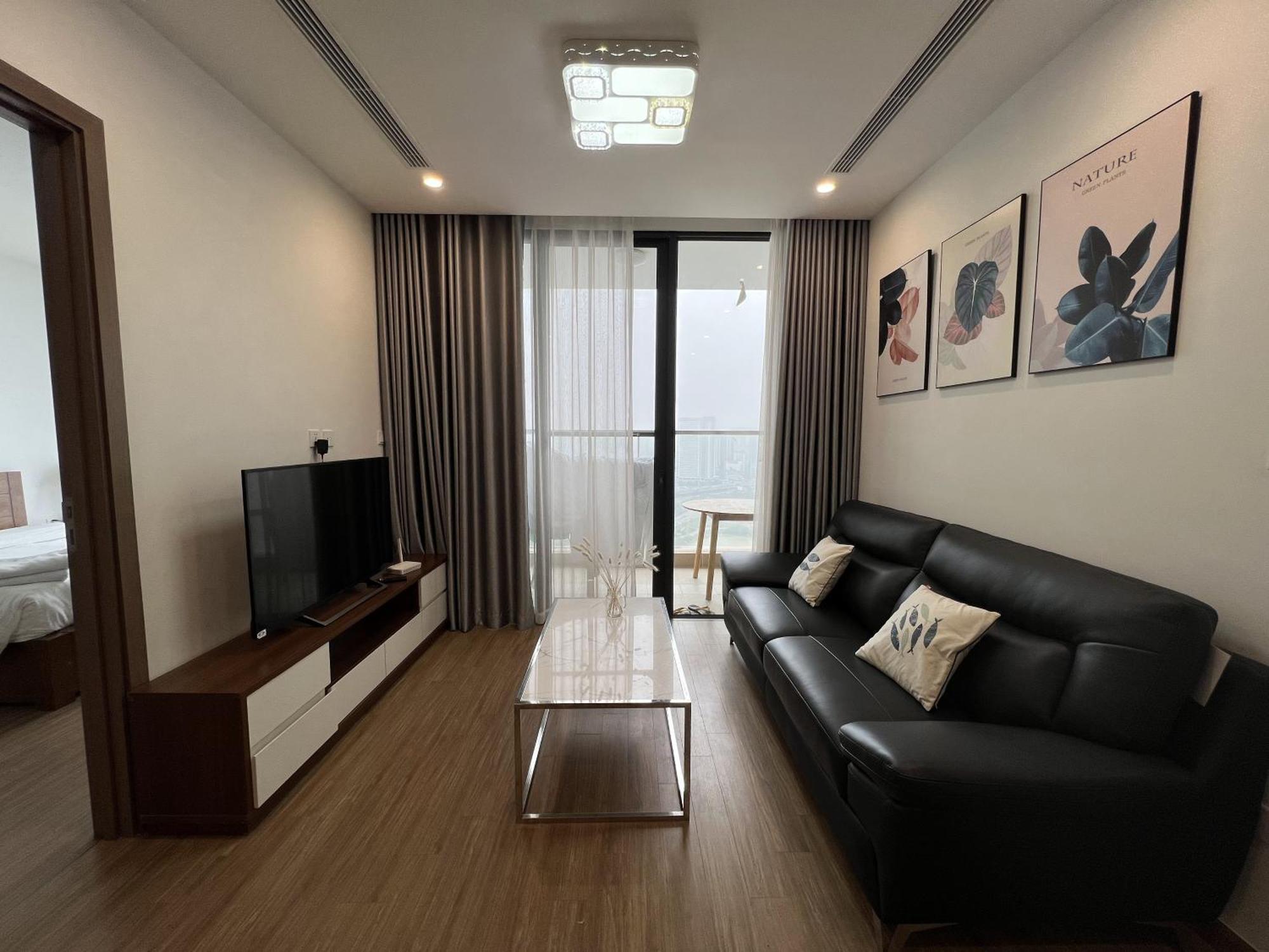 Apartamento Vinhomes Skylake Luxury 3 Br *