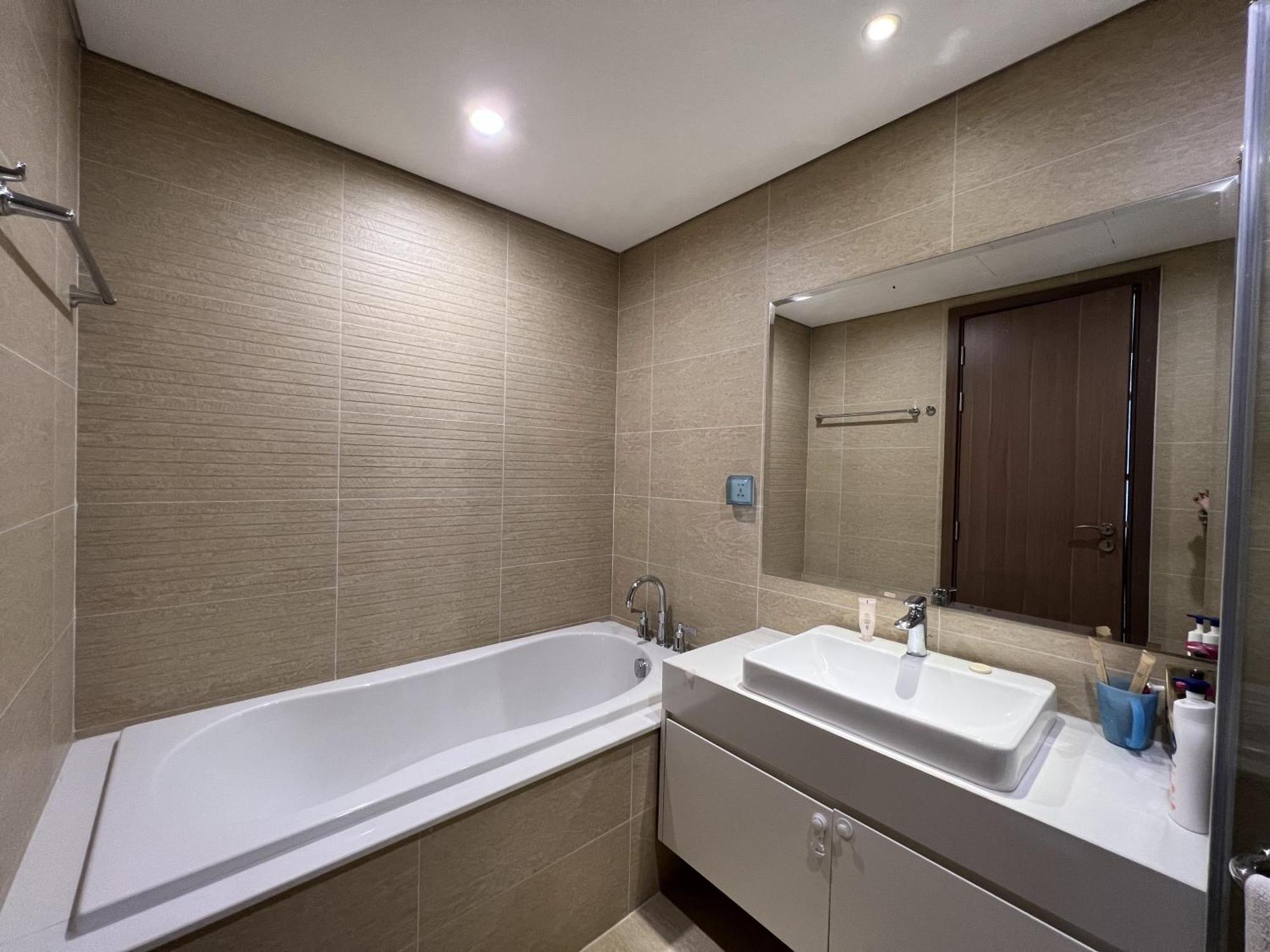 Vinhomes Skylake Luxury 3 Br *