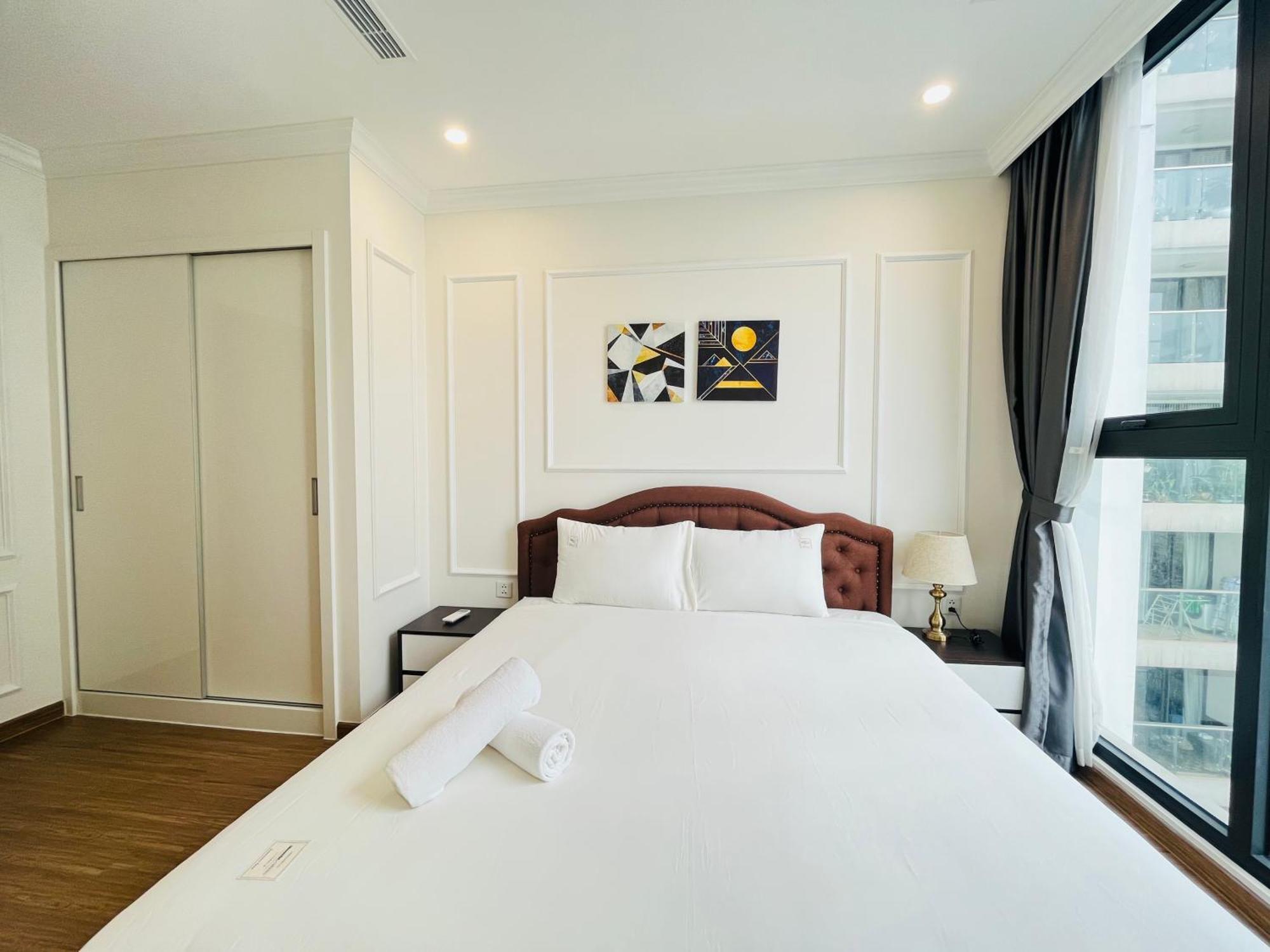 Nanahousing-3 Bedroom Vinhomes Skylake *