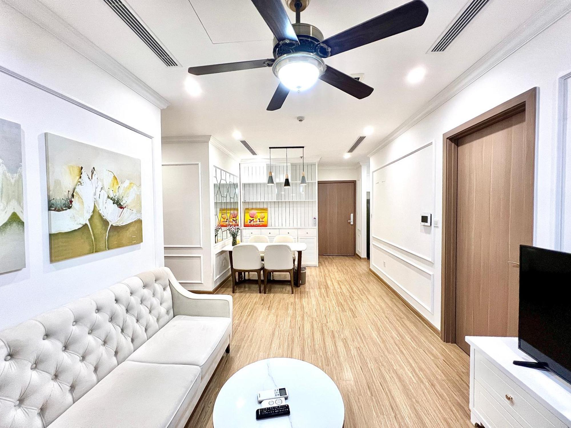 Nanahousing-3 Bedroom Vinhomes Skylake Apartment *
