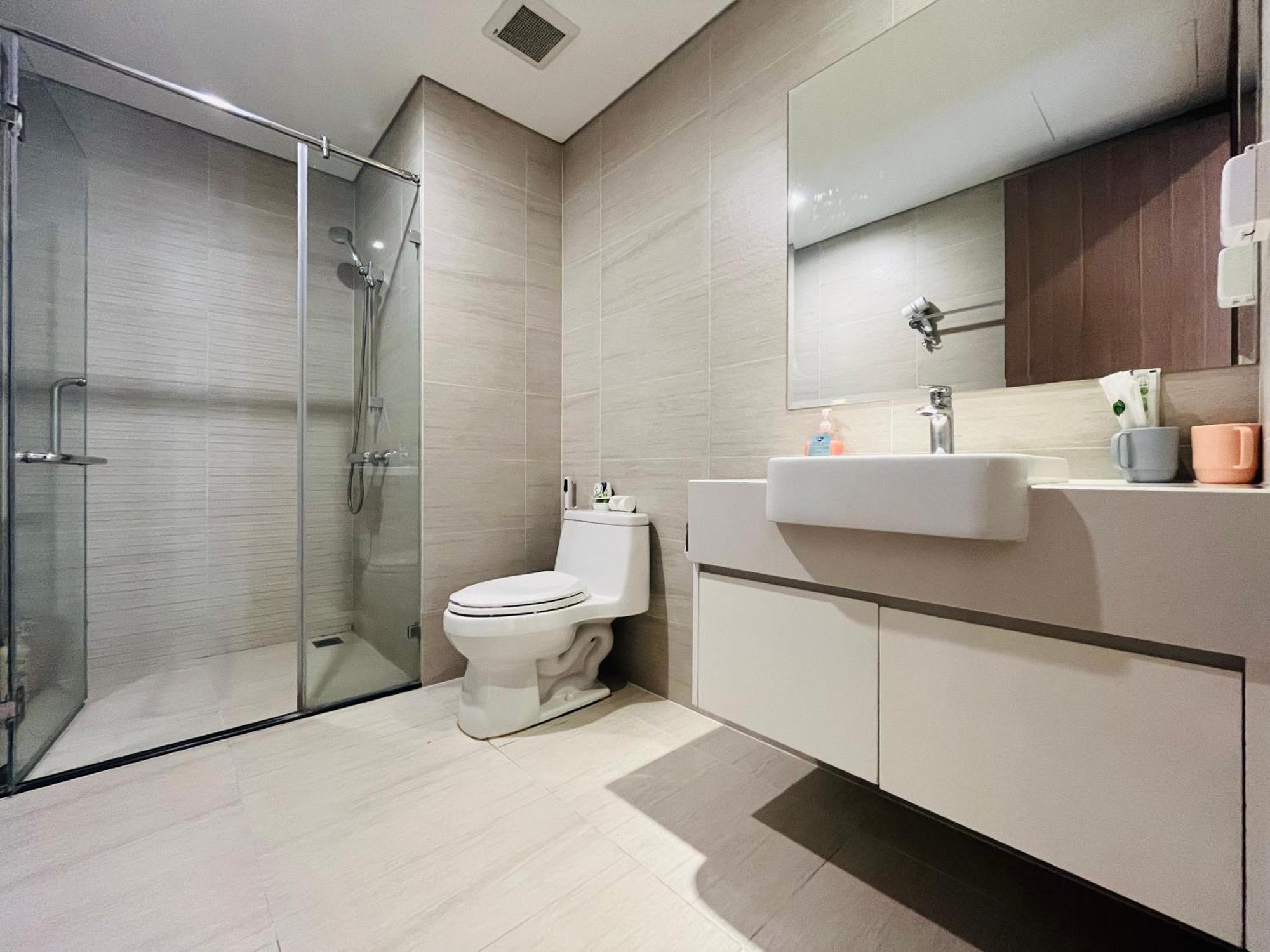 Nanahousing-3 Bedroom Vinhomes Skylake Apartment