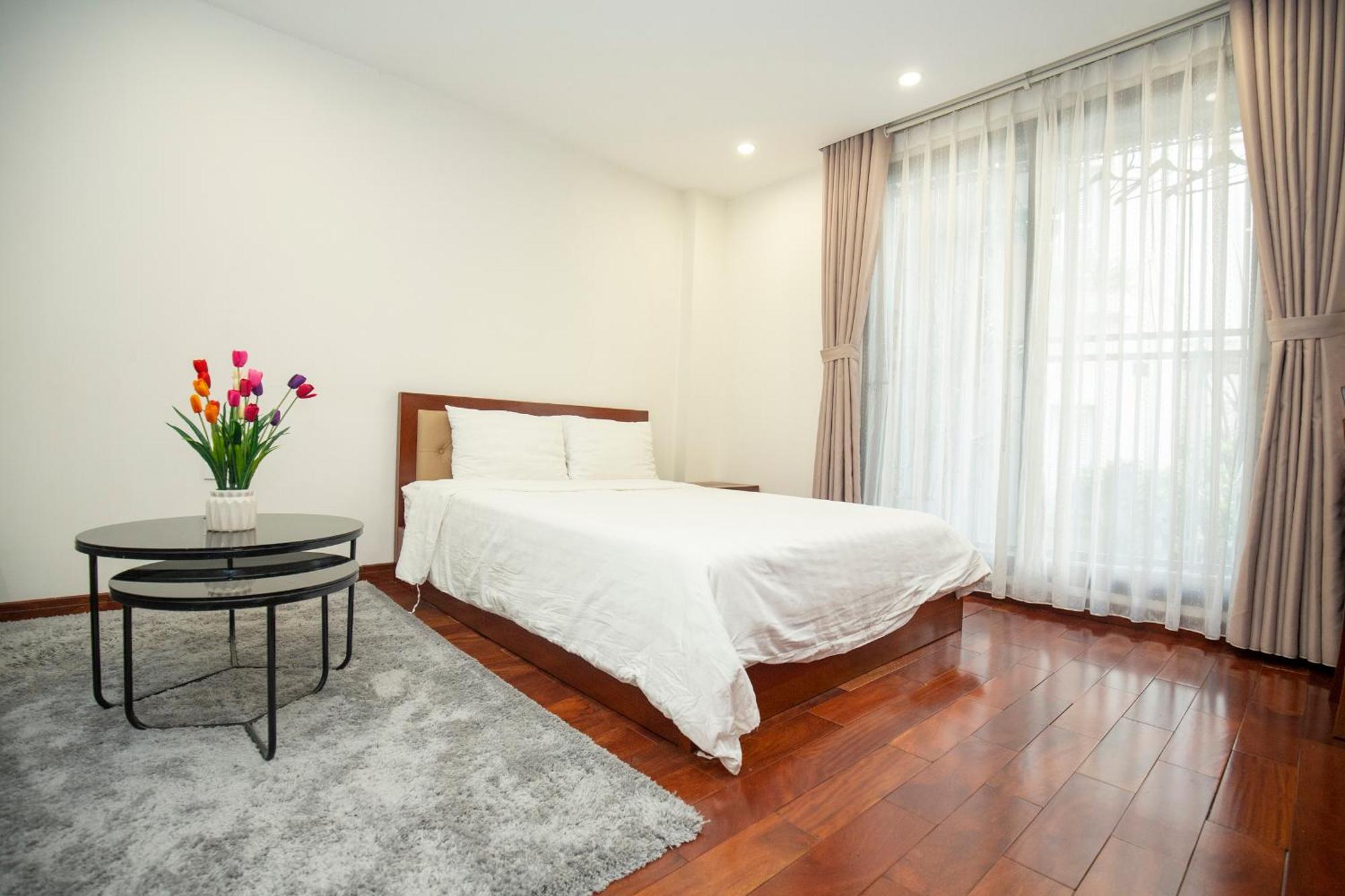 Sumitomo 10 Apartment- No 66 Lane 12 Dao Tan Street Apartment *