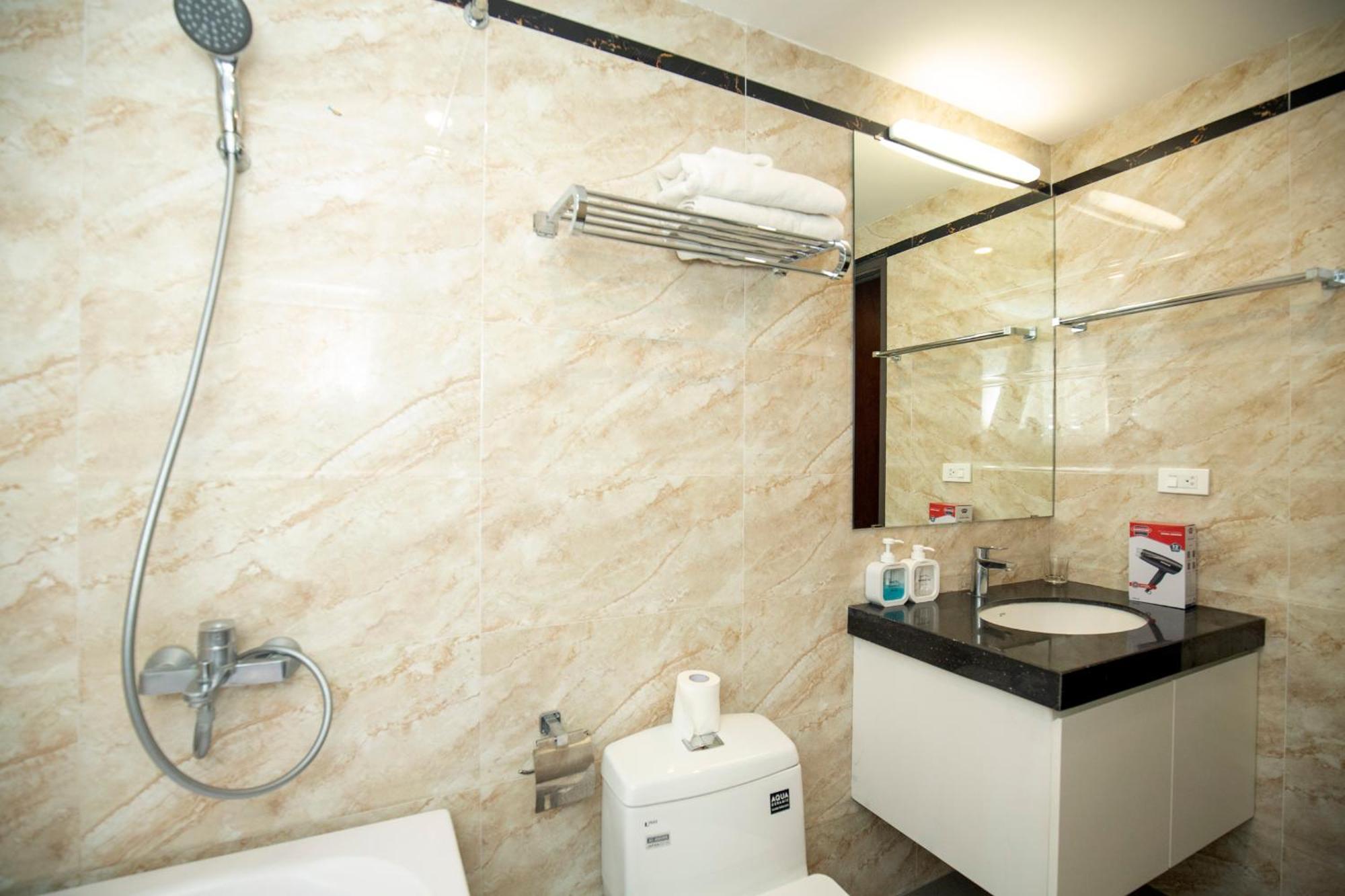 Sumitomo 10 Apartment- No 66 Lane 12 Dao Tan Street * Hanoi