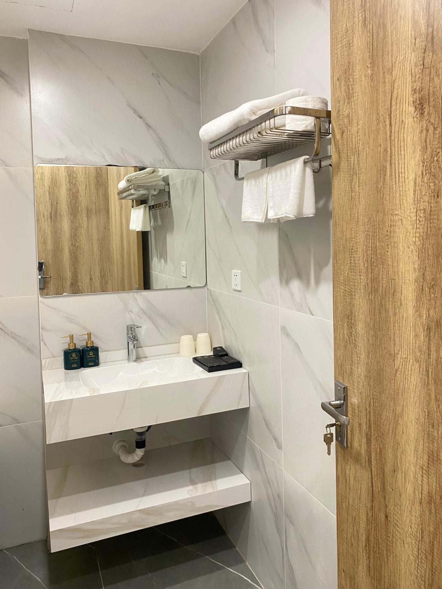 Apartment 22housing Luxury Near Lotte Tower Hanoi