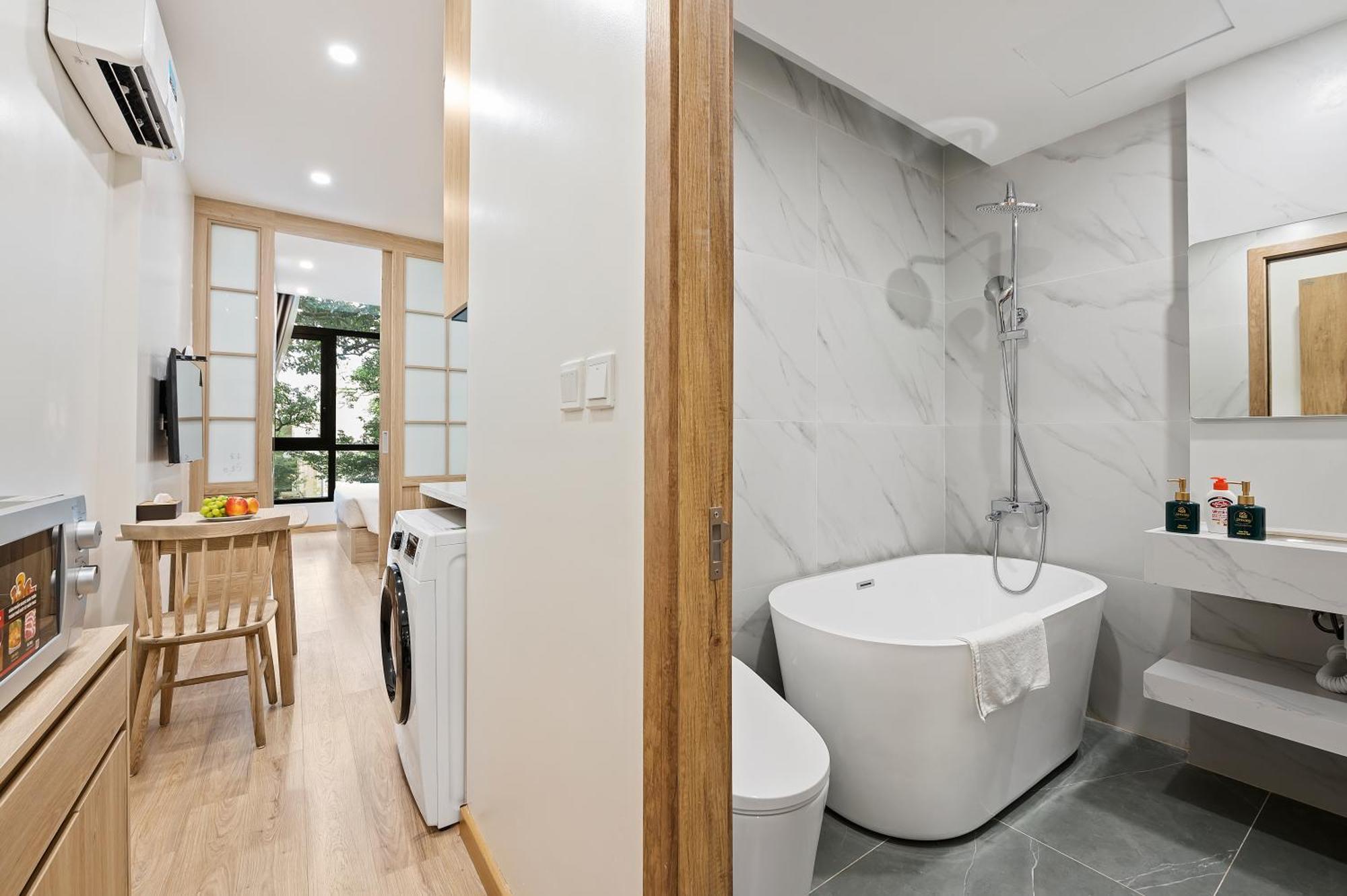22housing Luxury Near Lotte Tower * Hanoi