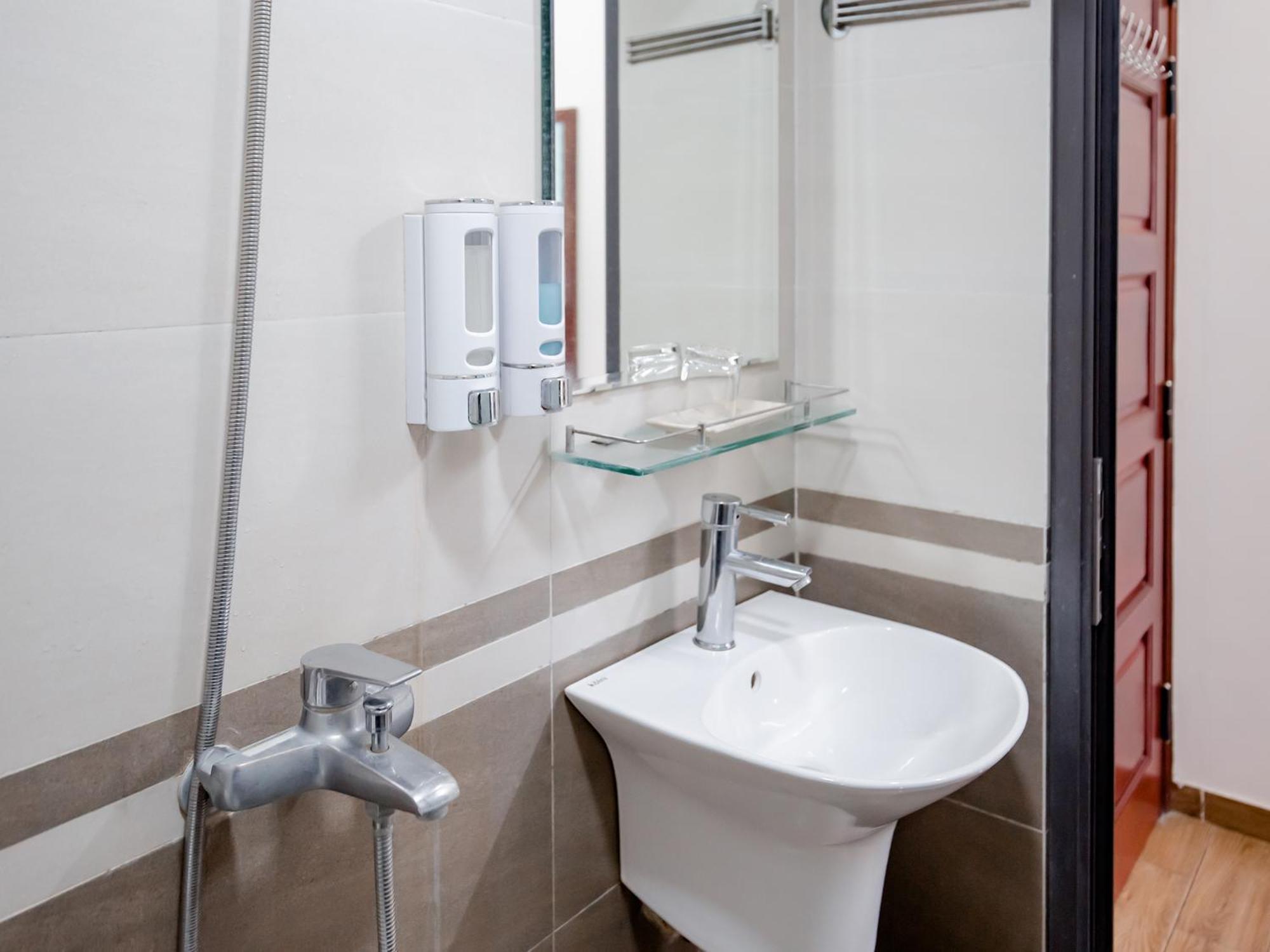 Apartment Phuong Nam Luxury Hotel Long Bien