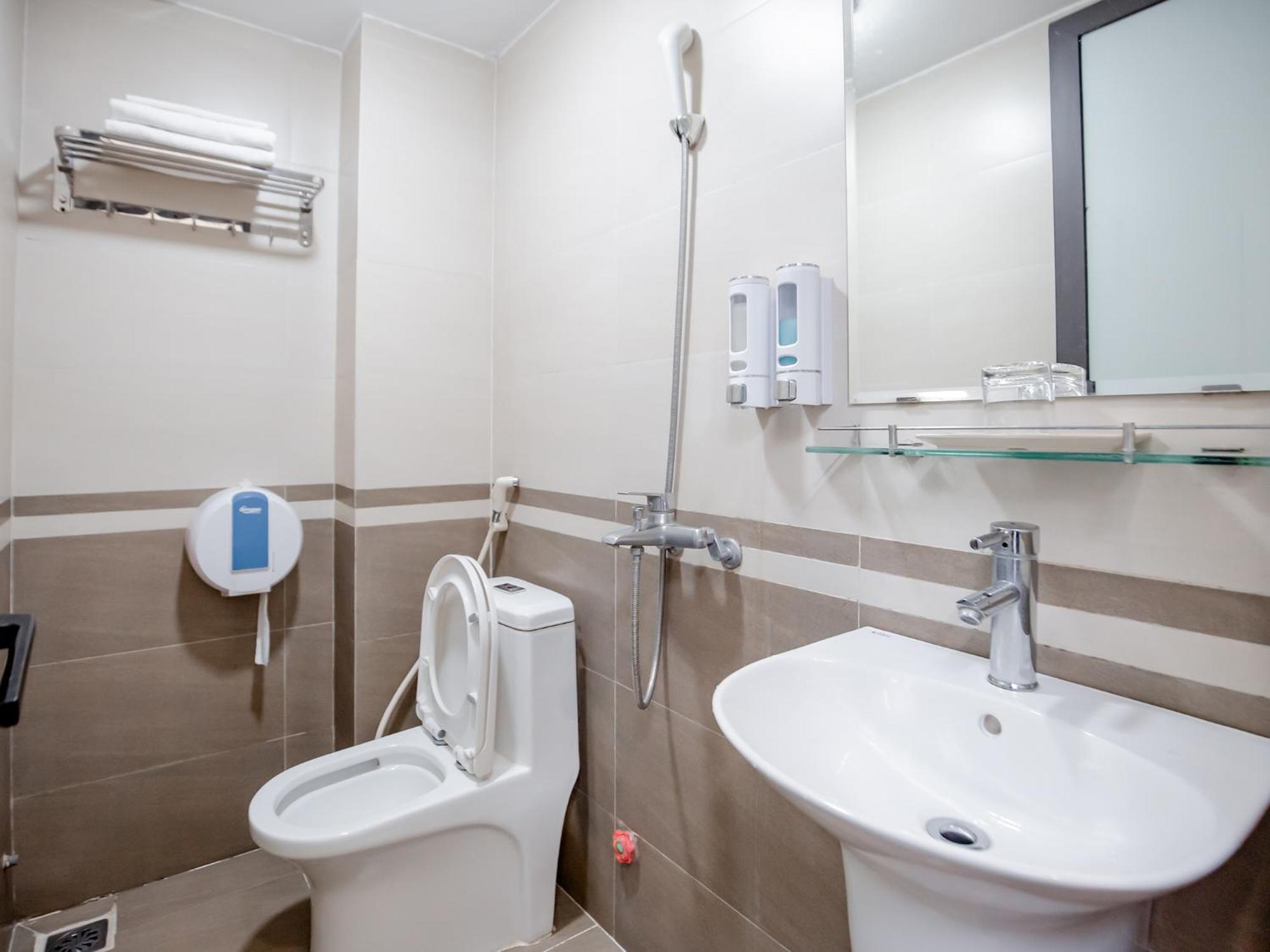 Phuong Nam Luxury Hotel Long Bien Hanoi