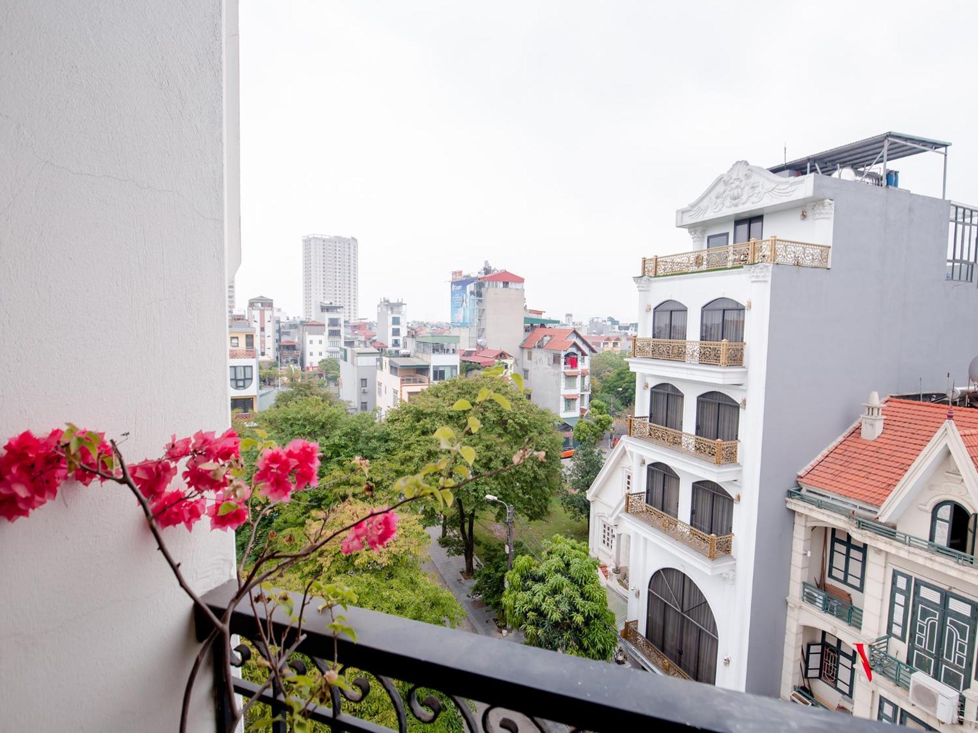 Phuong Nam Luxury Hotel Long Bien * Hanoi
