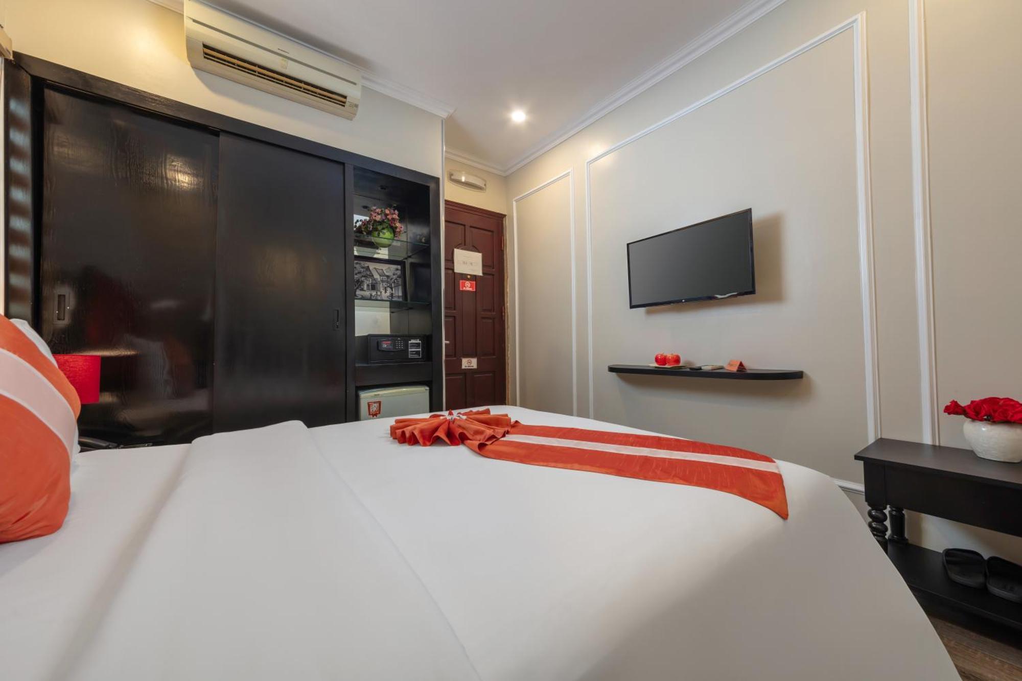 Omina & Travel Hotel Hanoi