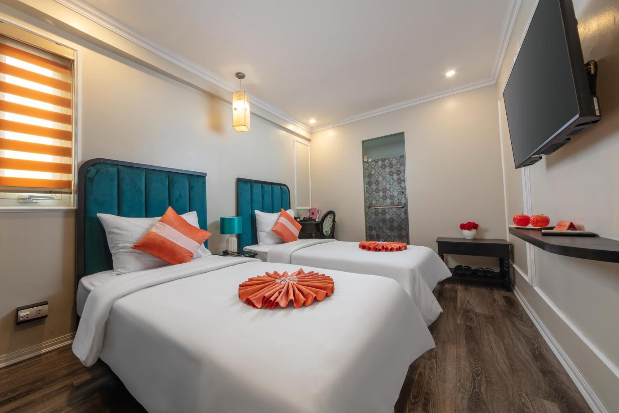 Omina & Travel 4* Hanoi