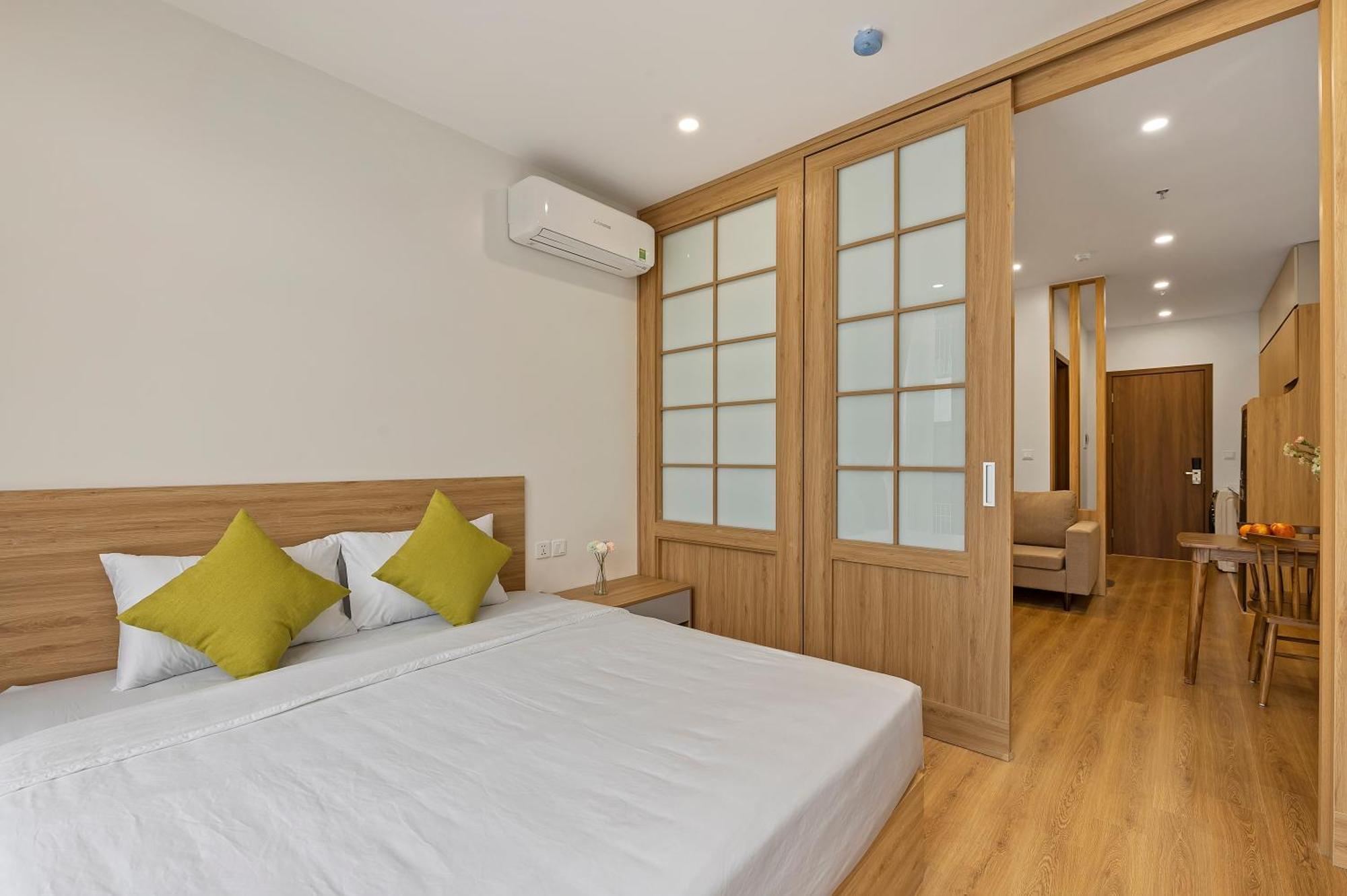 22housing Luxury 81 Linh Lang Apartment *