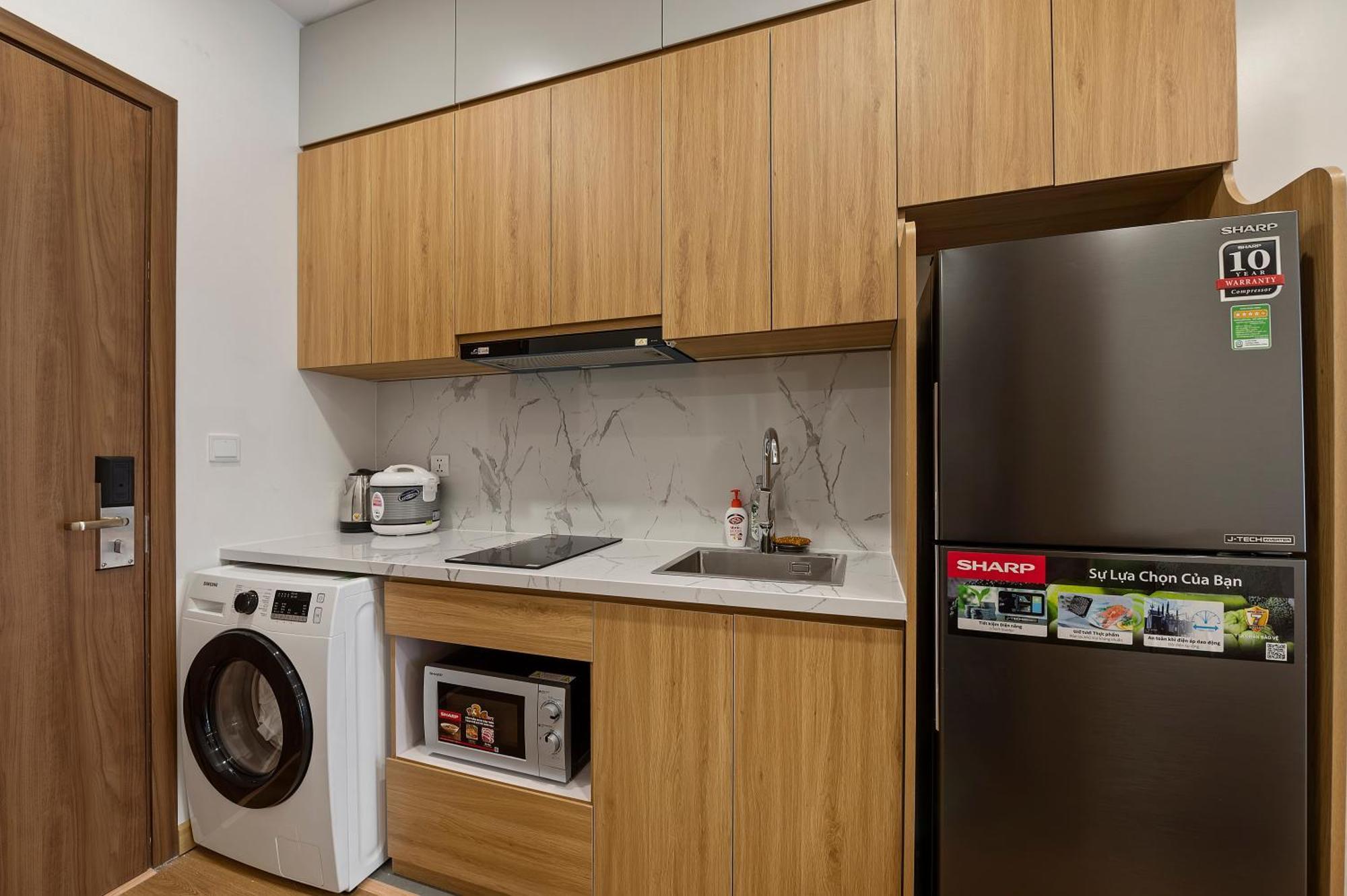 Apartment 22housing Luxury 81 Linh Lang *