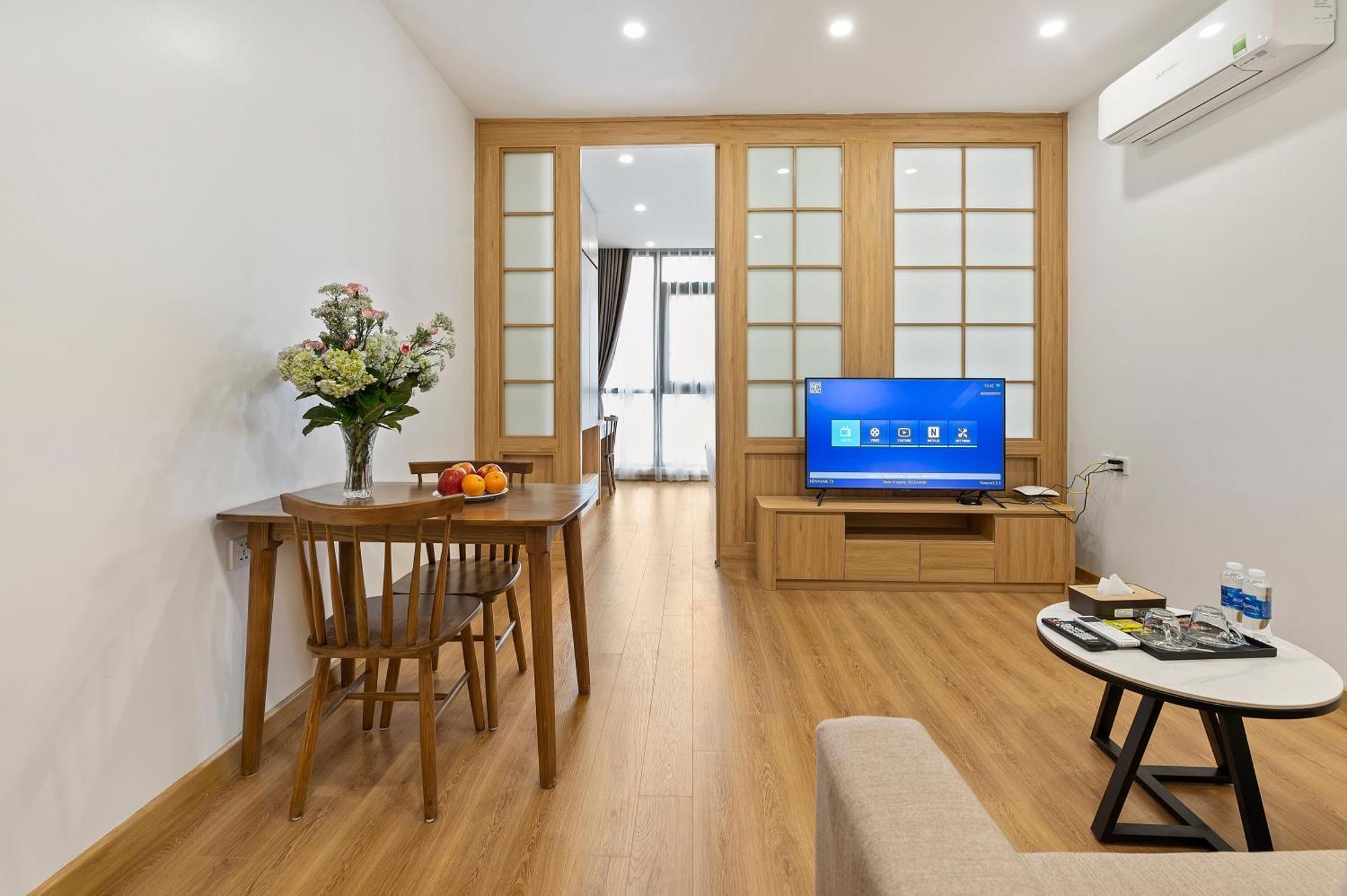 22housing Luxury 81 Linh Lang