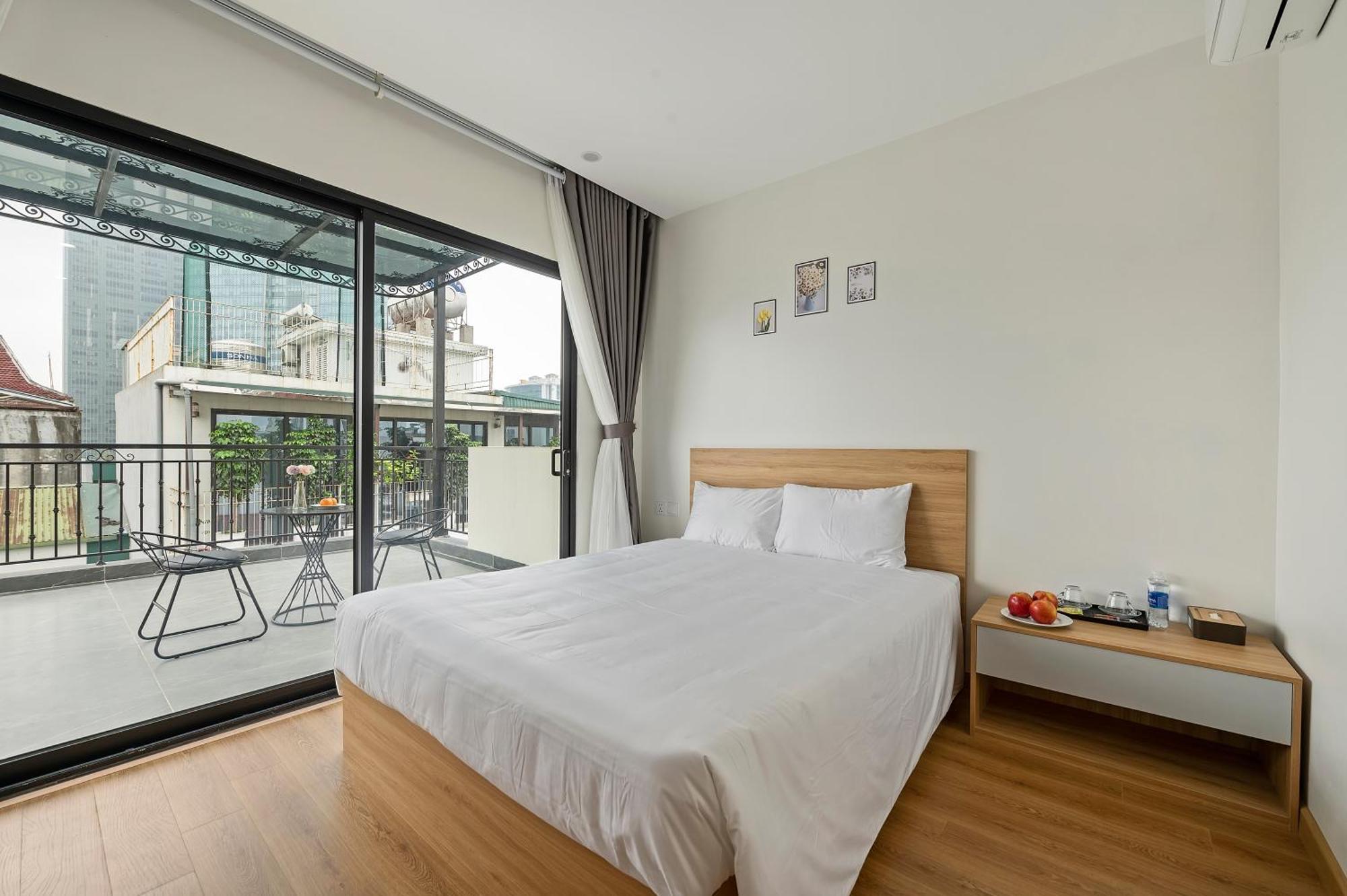 22housing Luxury 81 Linh Lang * Hanoi