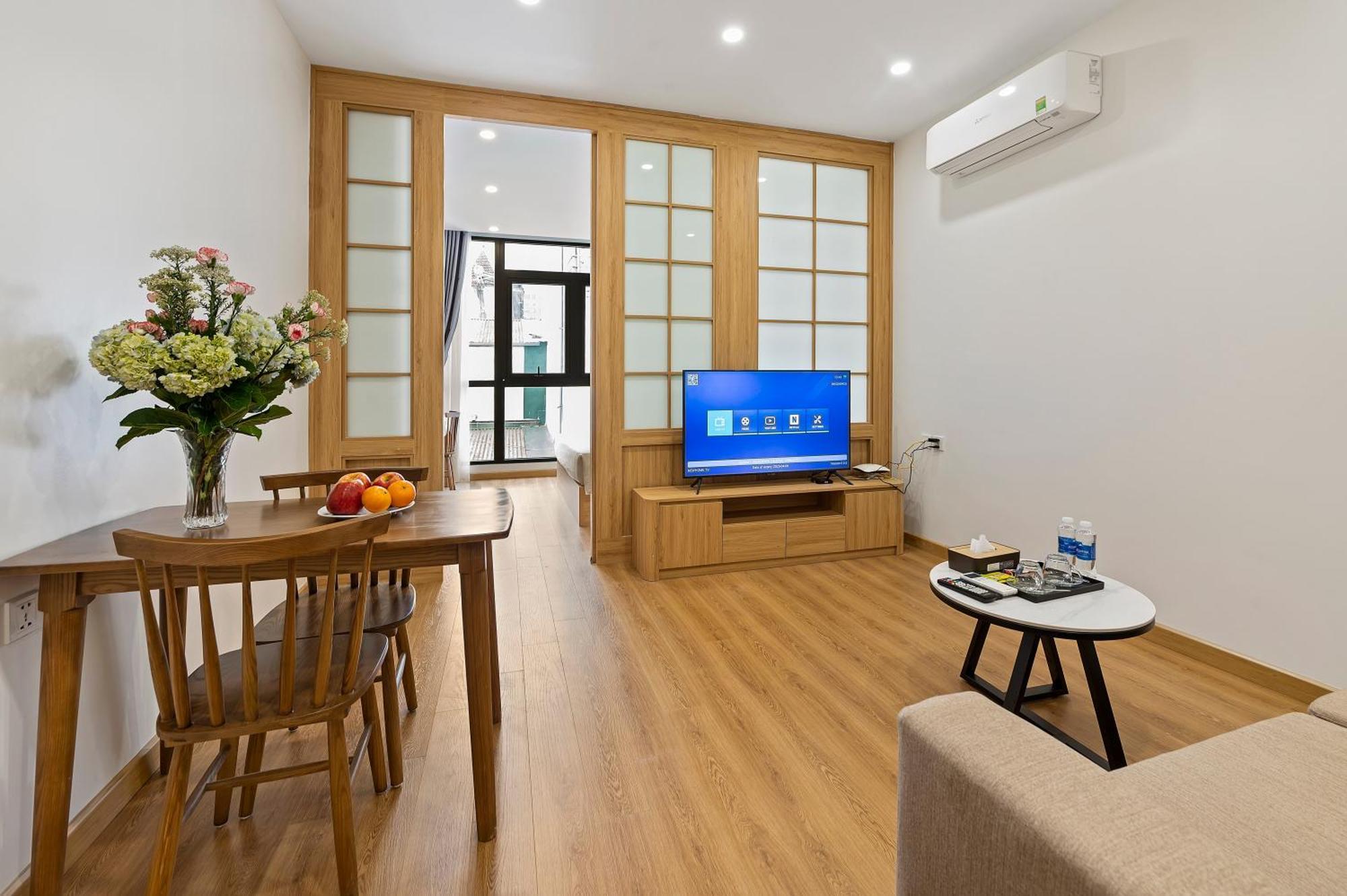 22housing Luxury 81 Linh Lang Apartment