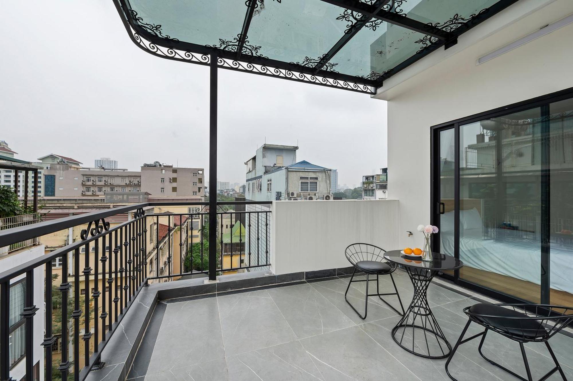 22housing Luxury 81 Linh Lang