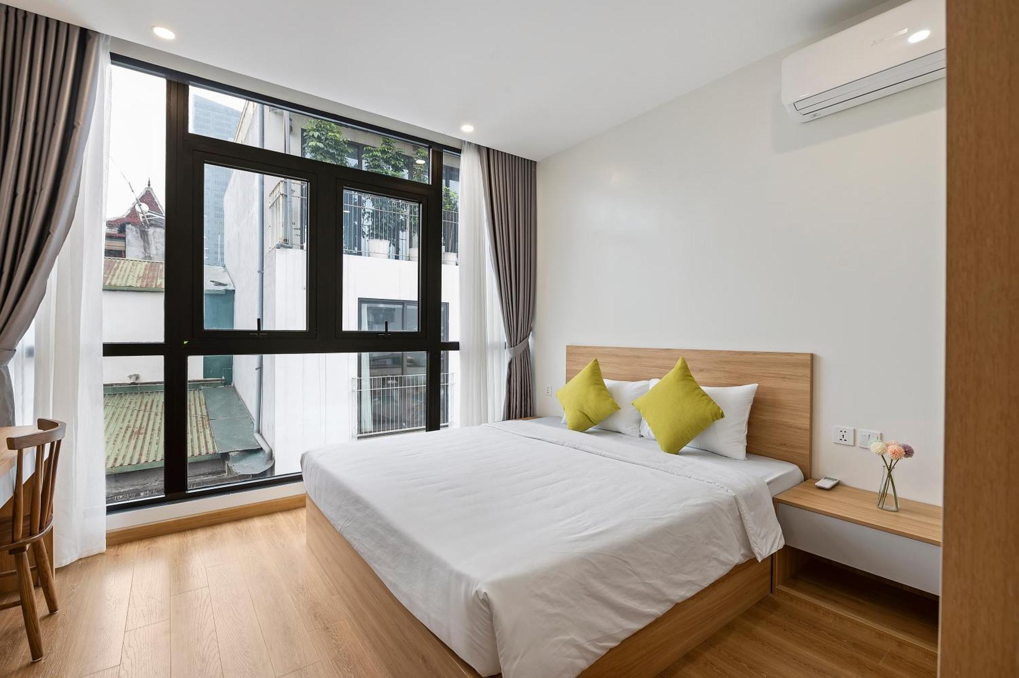22housing Luxury 81 Linh Lang Hanoi