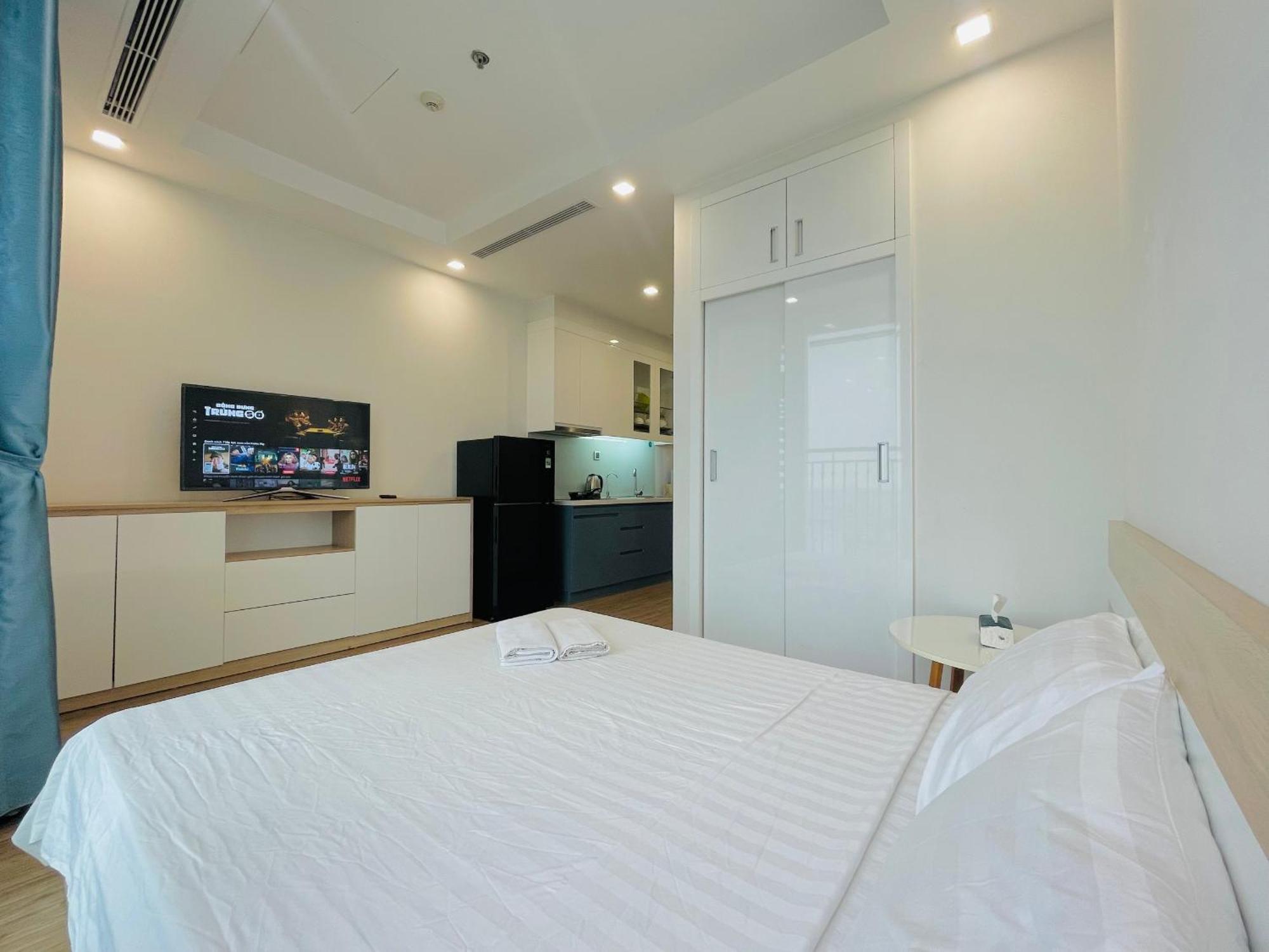 Vinhomes Greenbay Official * Hanoi