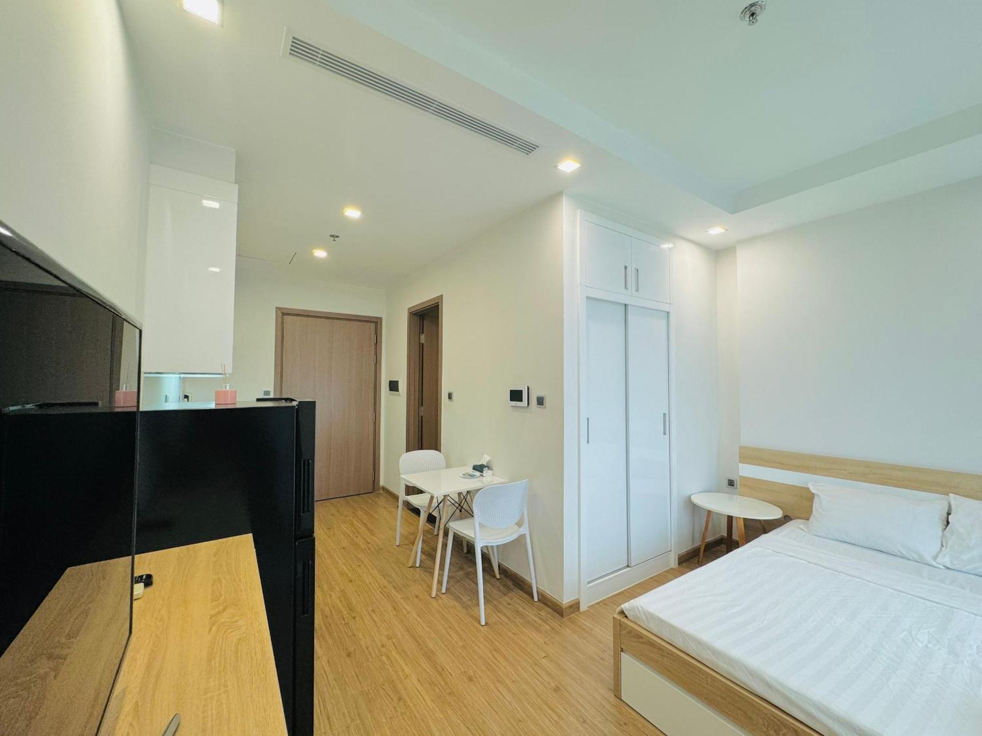 Vinhomes Greenbay Official * Hanoi