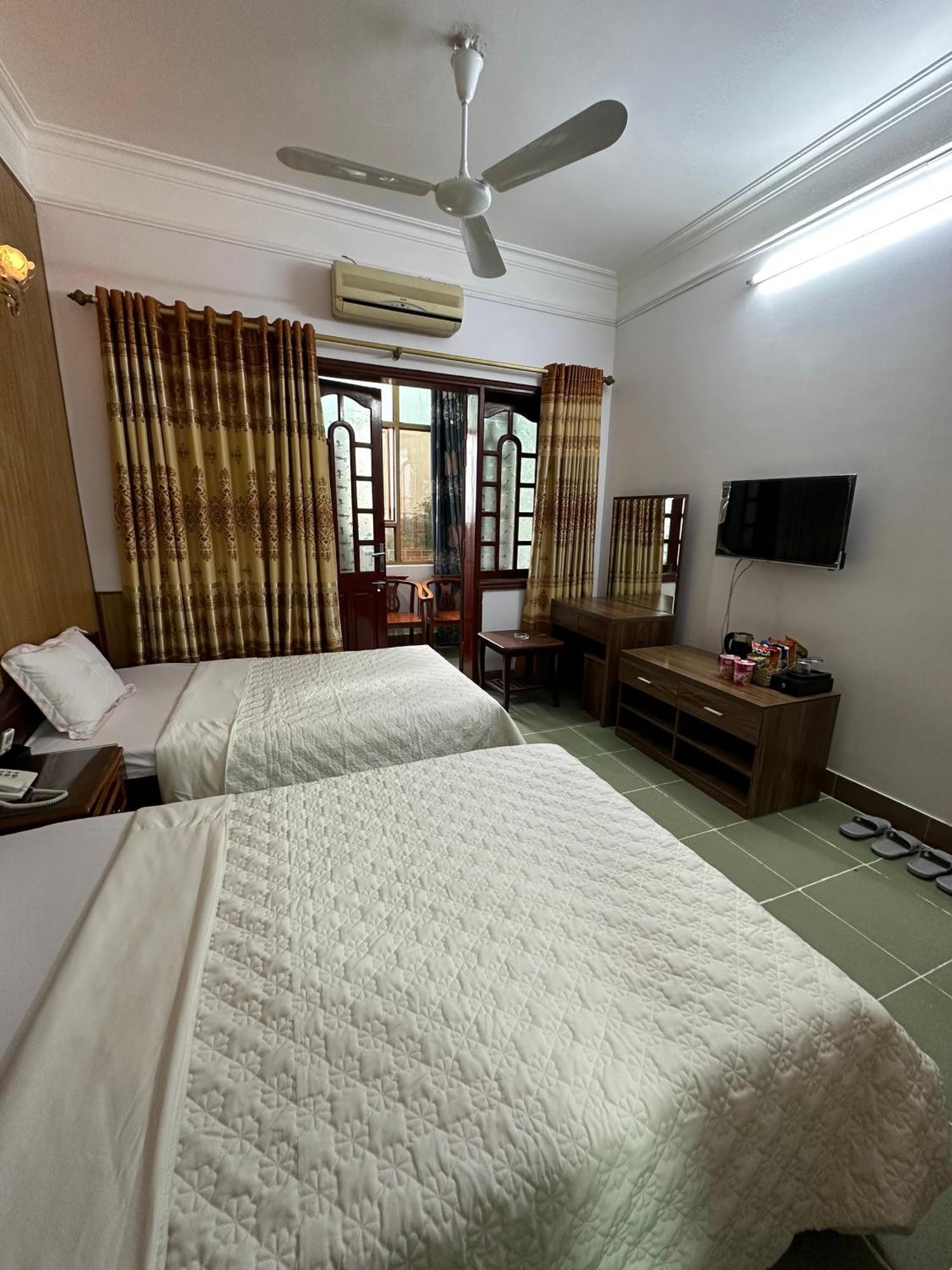Nhat Tan Hotel 2*