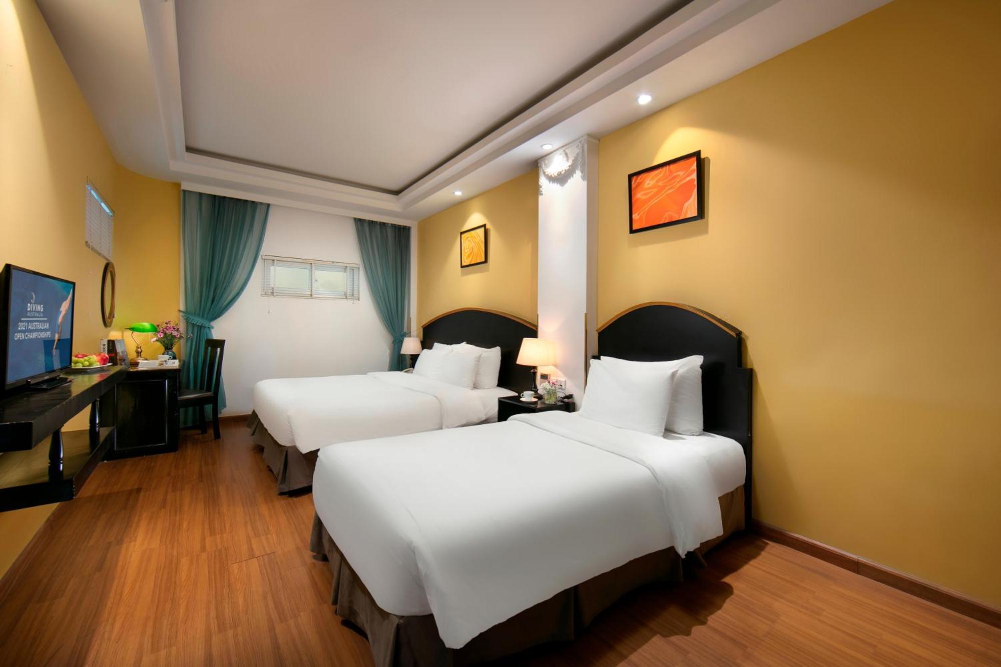 Hotel Harmonia & 4*