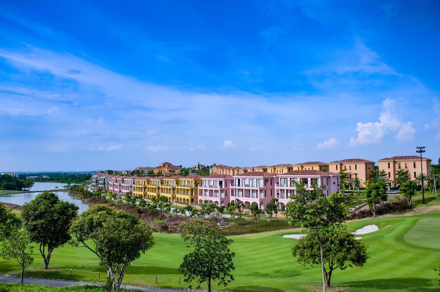 Hotel Wyndham Sky And Hanoi