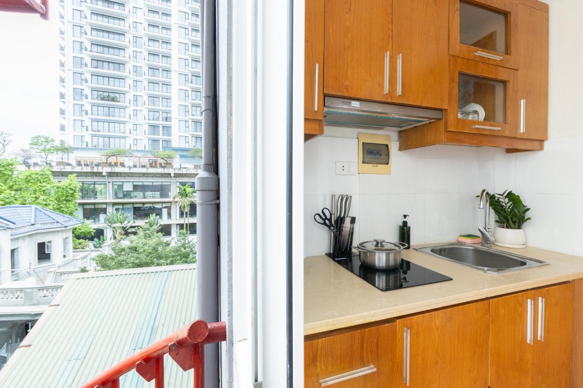 Cosy House - Center's Tay Ho - Close The * Hanoi