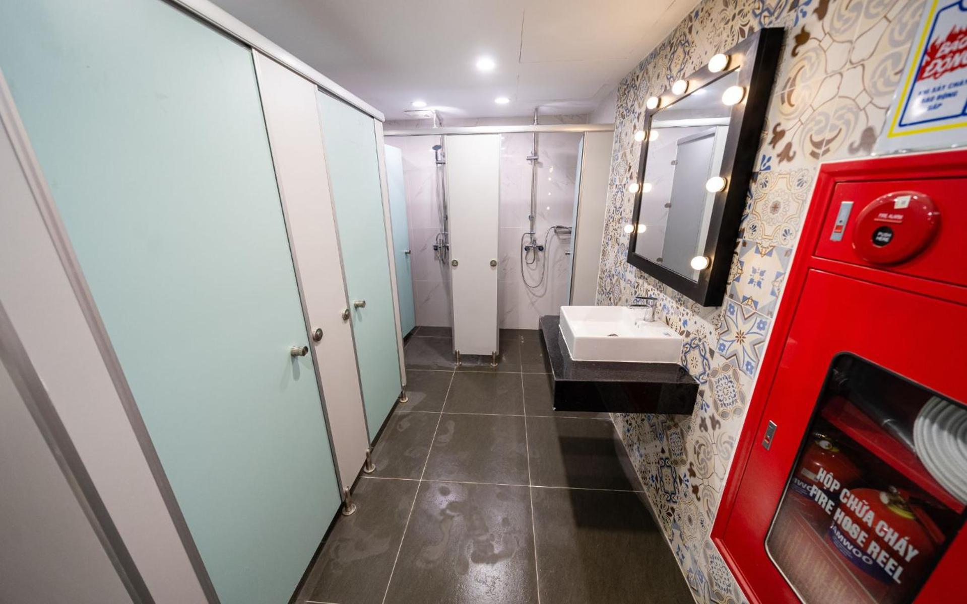 Mad Monkey Hostel