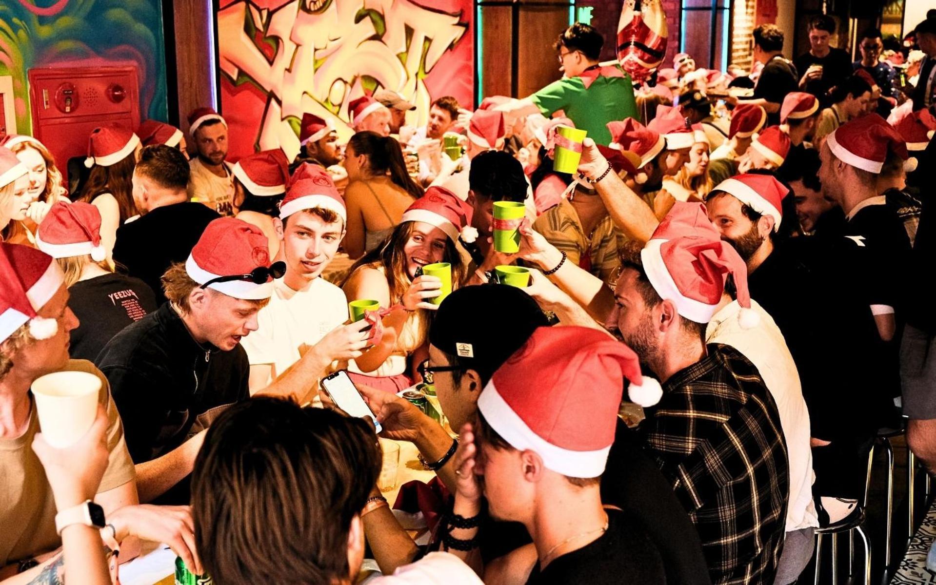 Mad Monkey Hostel *