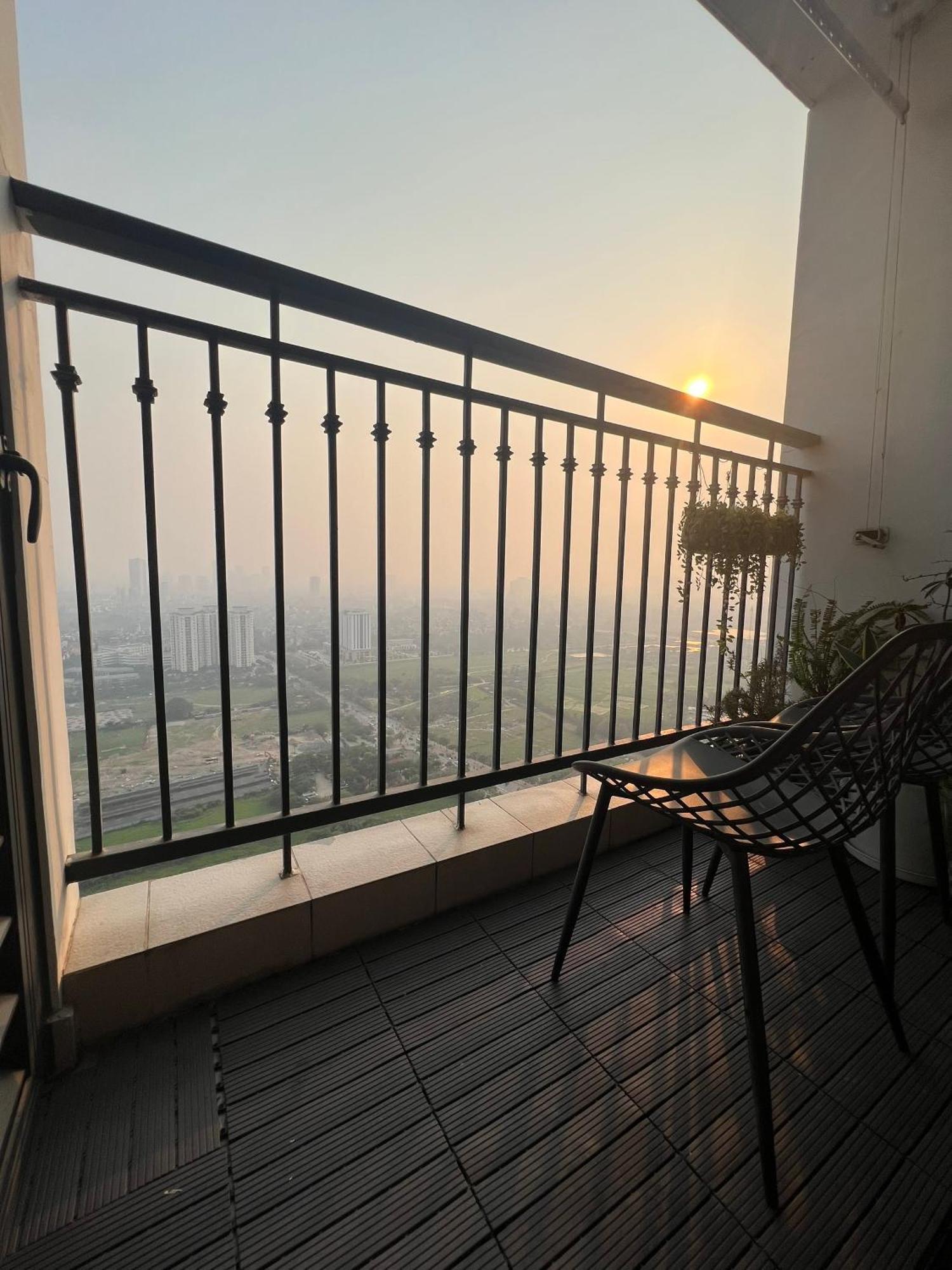 2 Bedrooms In Luxury @vinhomes Bay Ha Noi. Apartment