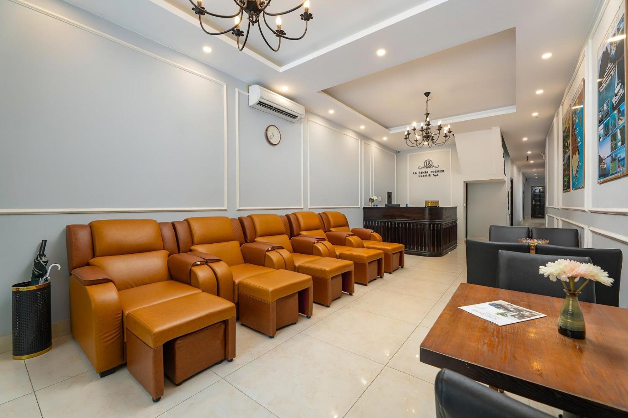 La Renta Premier & Hotel Hanoi