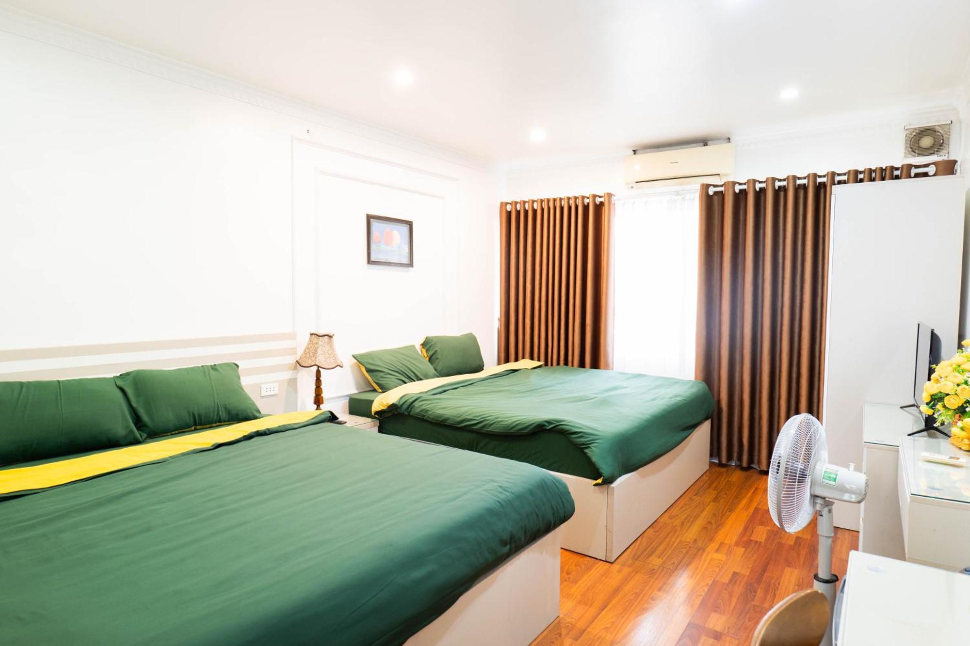 Old Quarter Autumn House 8 *