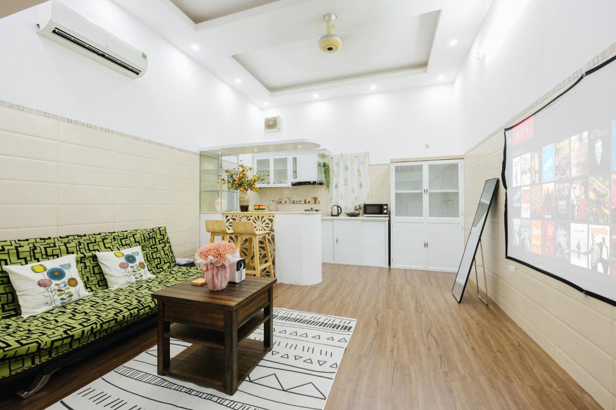 2' To Hoan Kiem - Heart Of Old Quarter - Netflix Apartment *