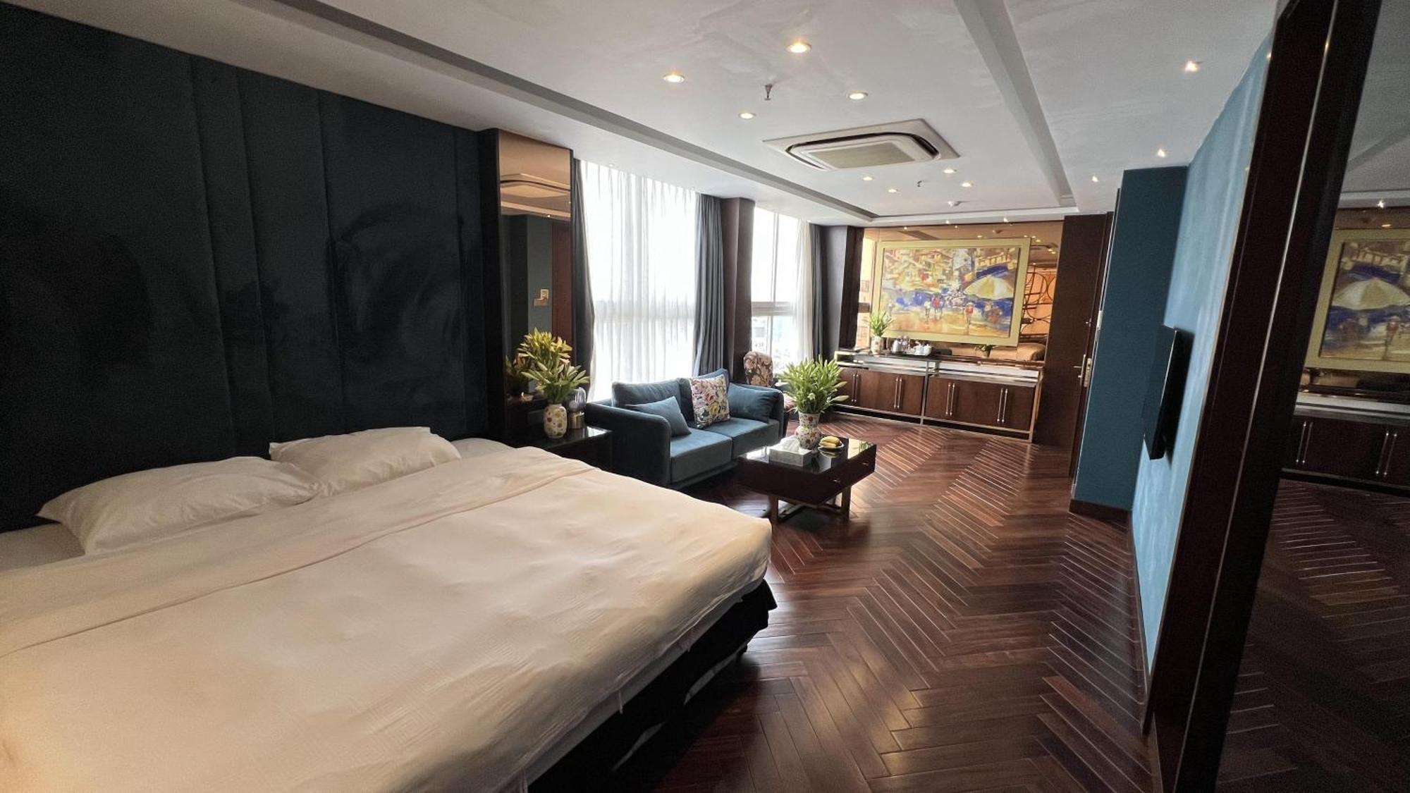 Hotel Golden Silk Boutique