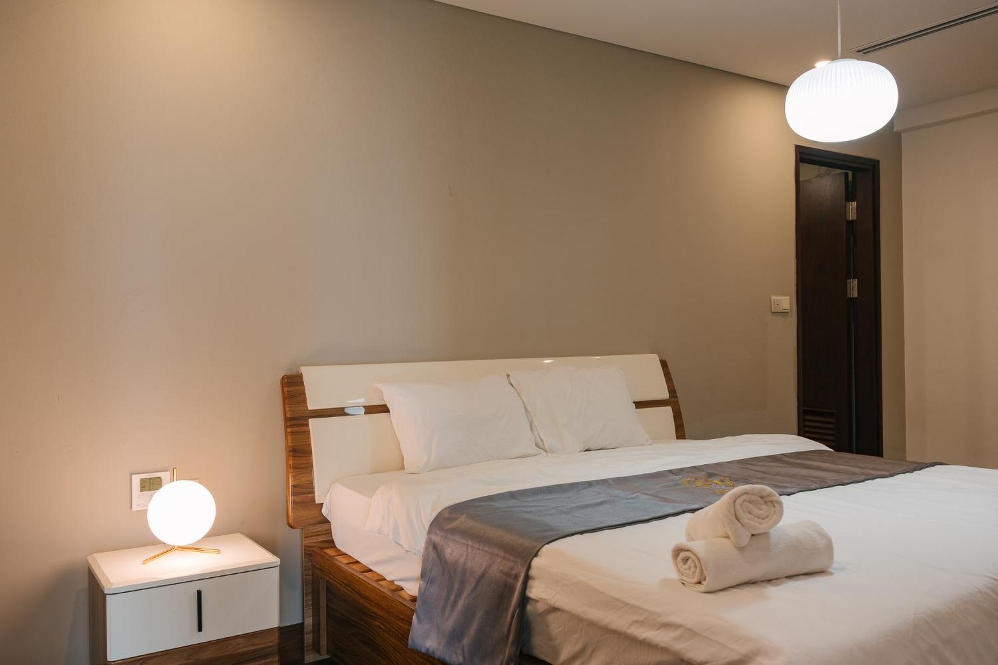 Hi-home - Downtown Aqua * Hanoi