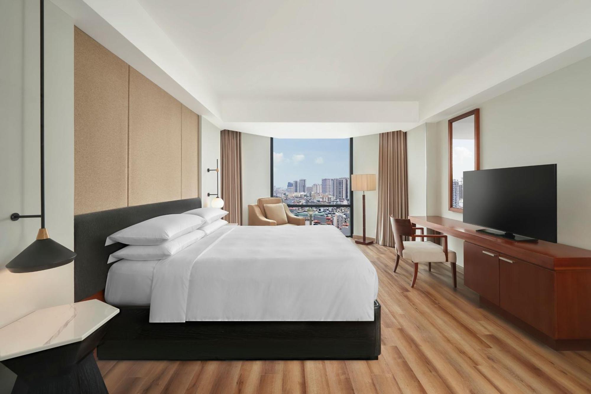 Sheraton West Hotel