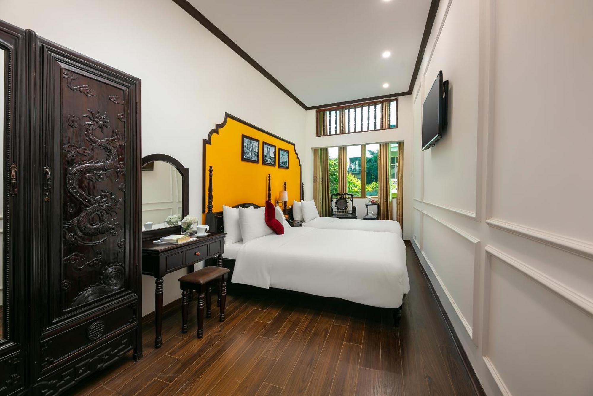 Silk Castle & Hotel 3*