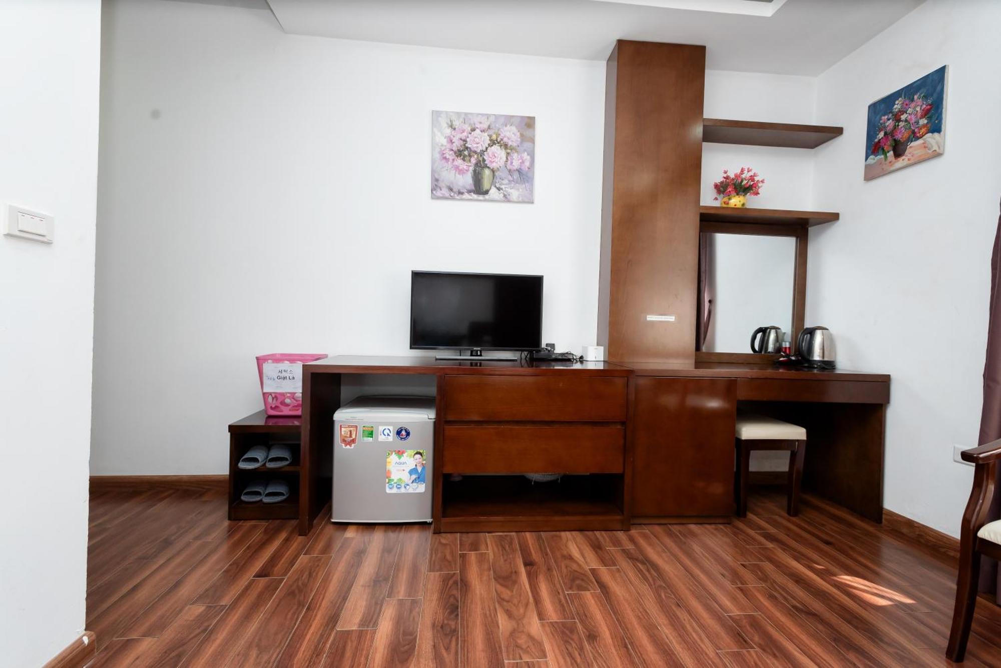 Khach San Rococo Hotel