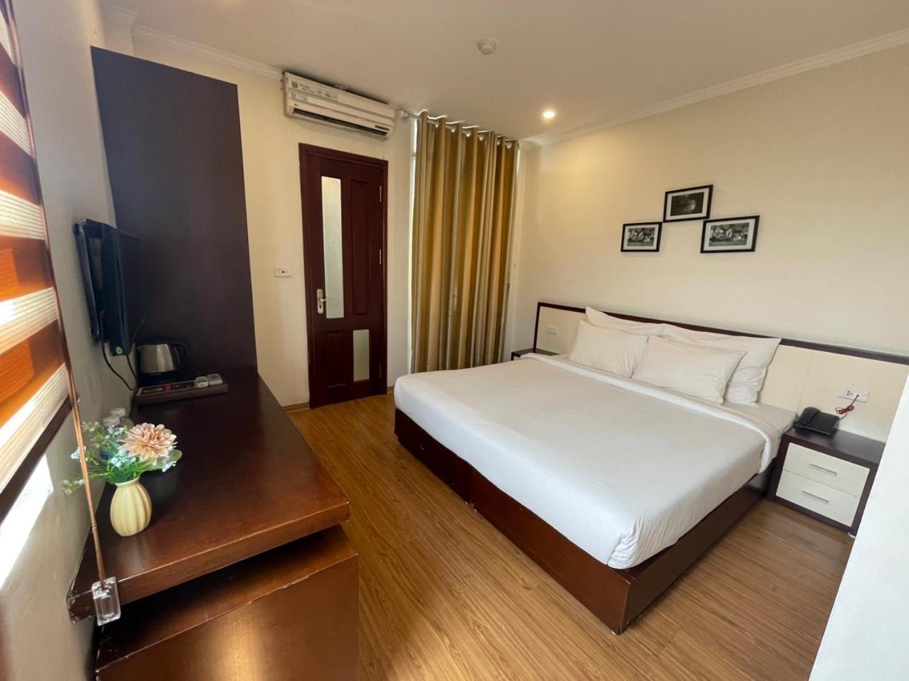 Rising Dragon Hotel 3*