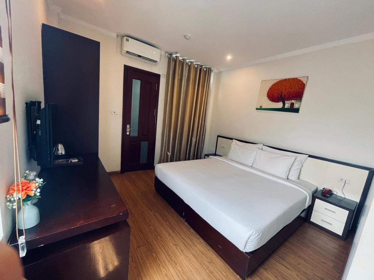 Hotel Rising Dragon