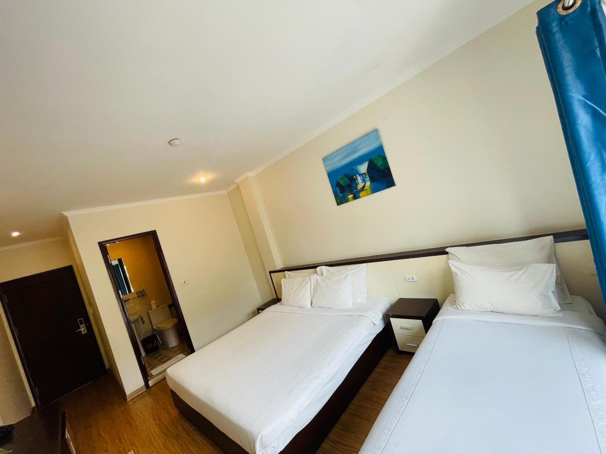 Hotel Rising Dragon
