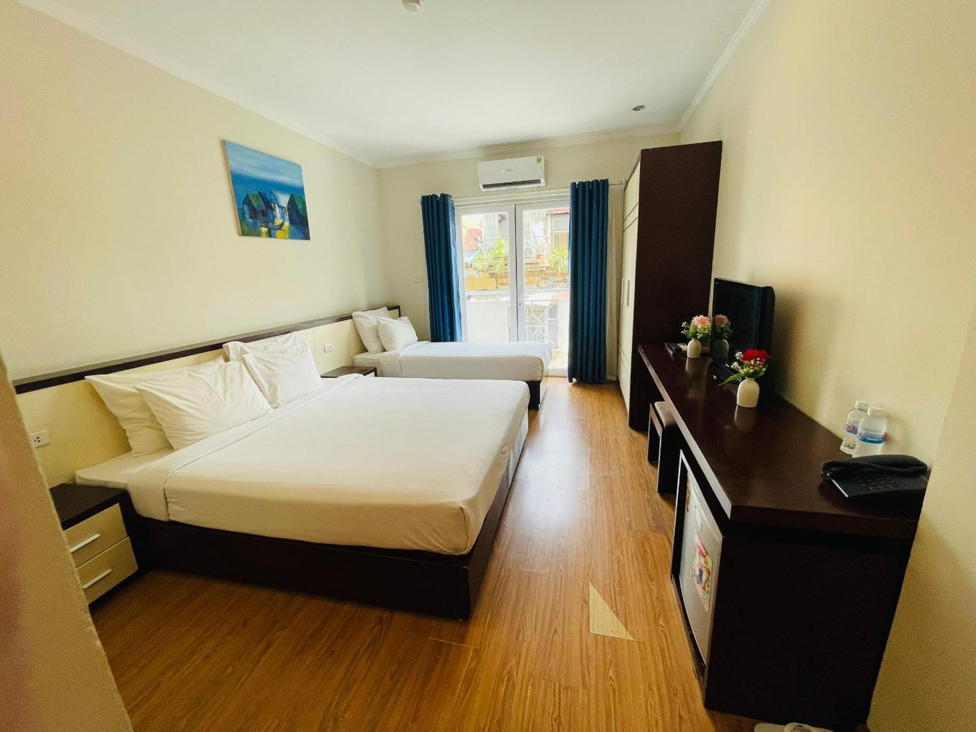 Hotel Rising Dragon