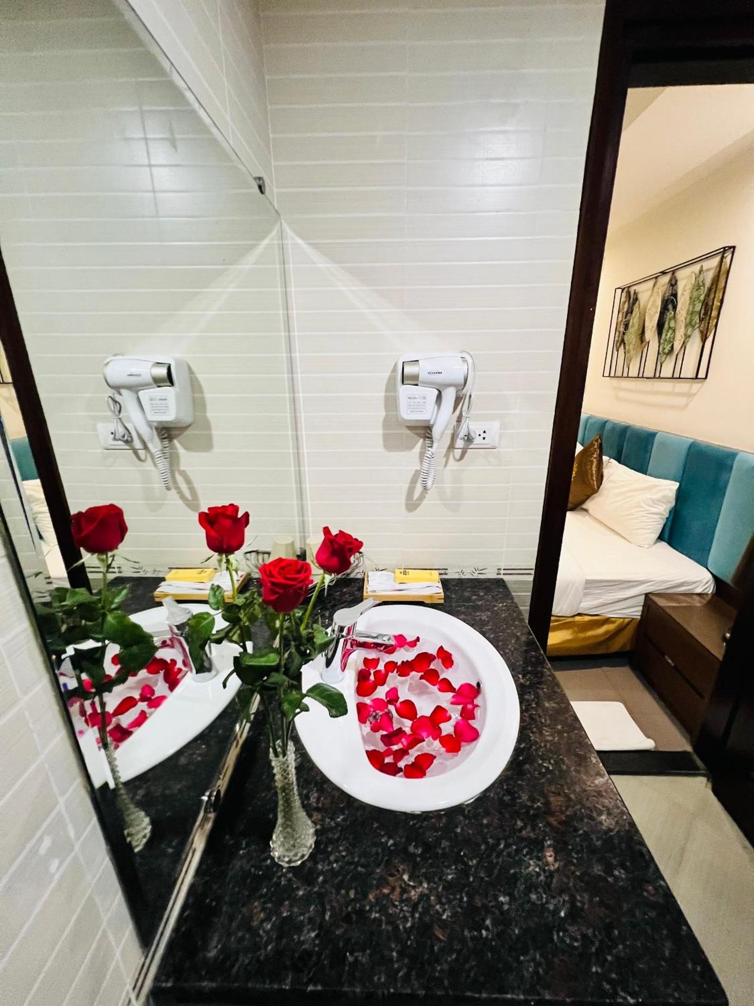 Khach San 239 Hotel 3*