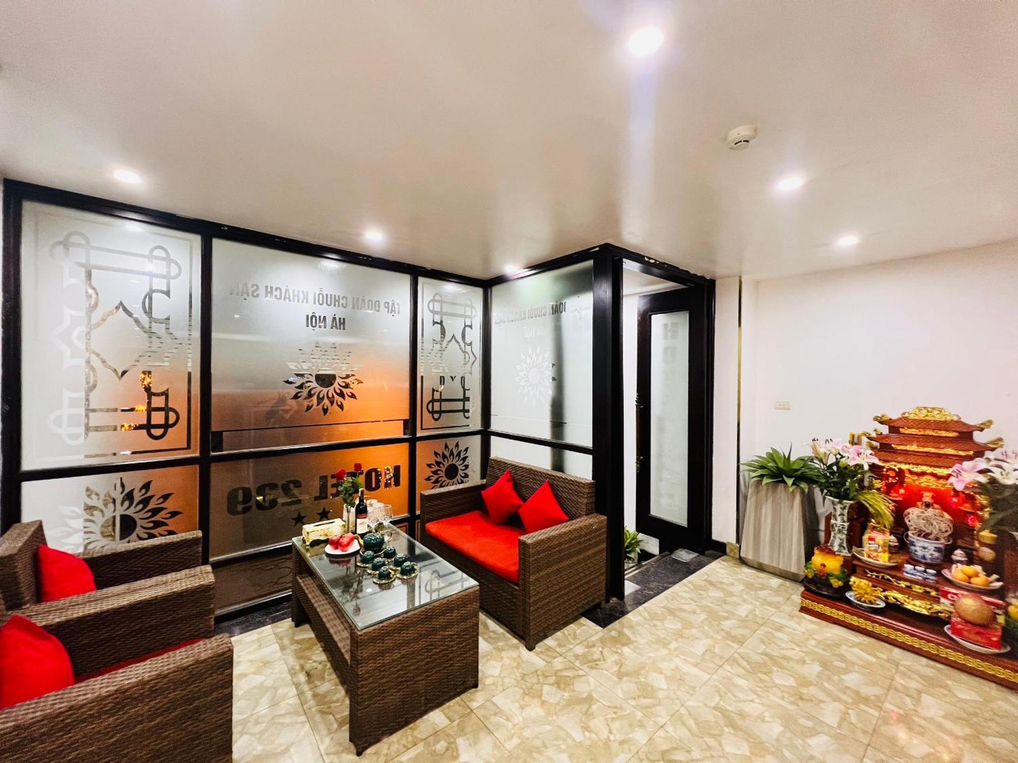 Khach San 239 Hotel 3*