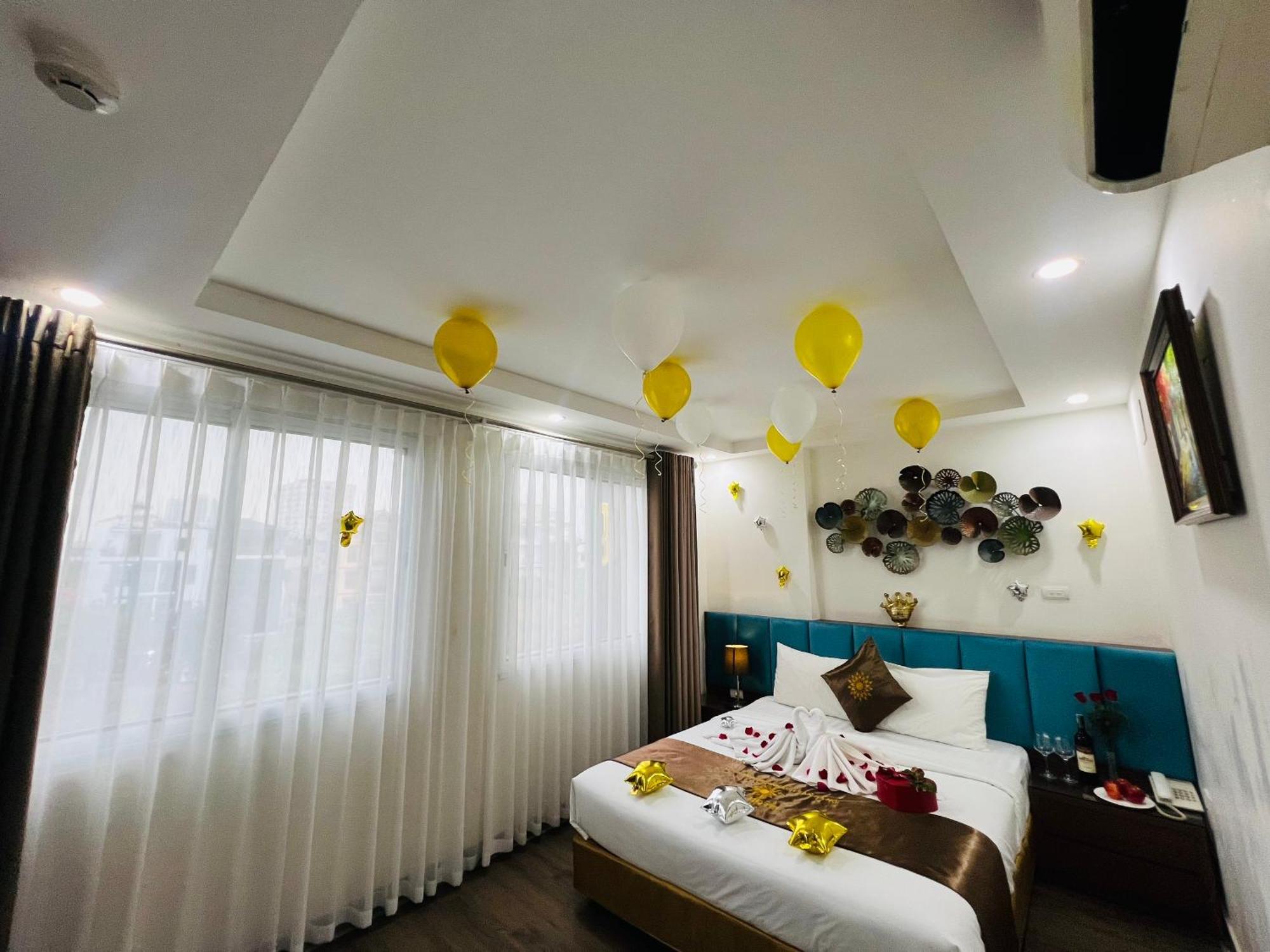 Hotel Khach San 239