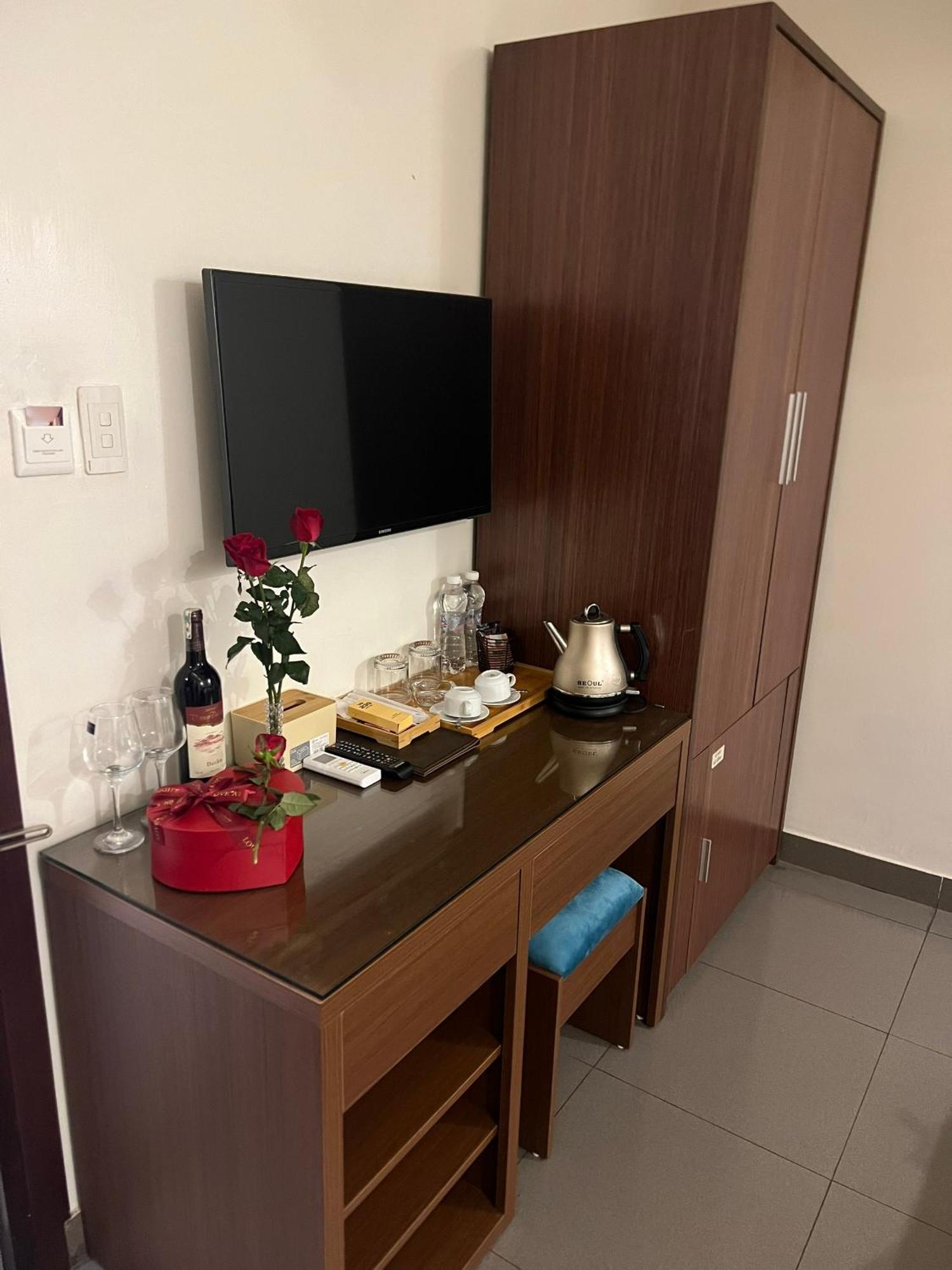 Hotel Khach San 239 3*