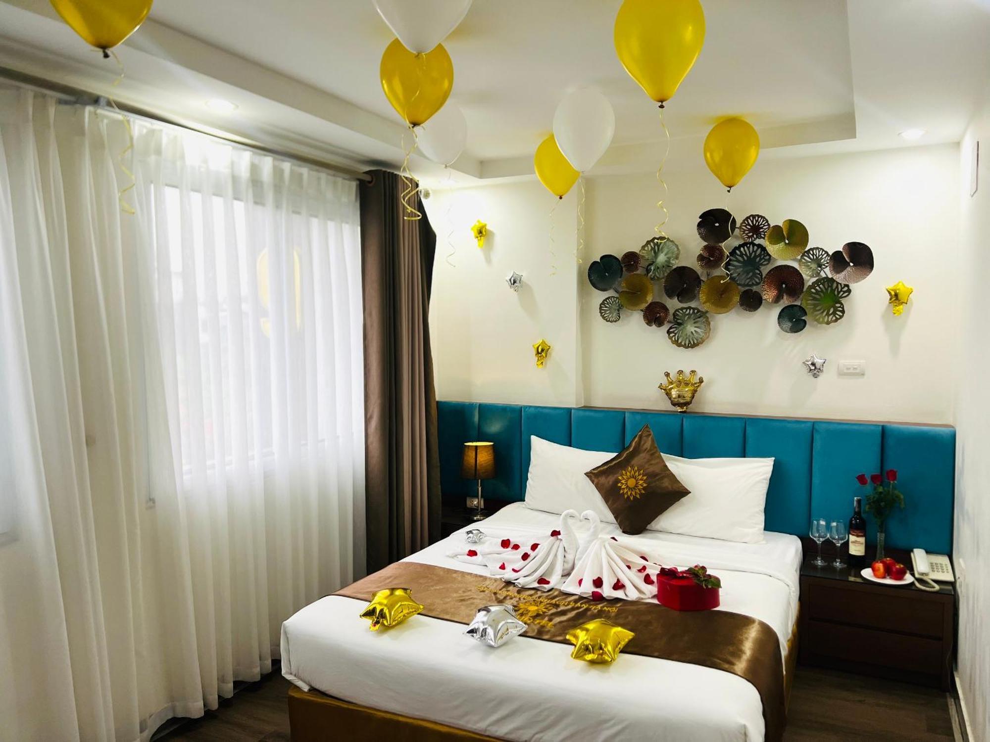 Hotel Khach San 239